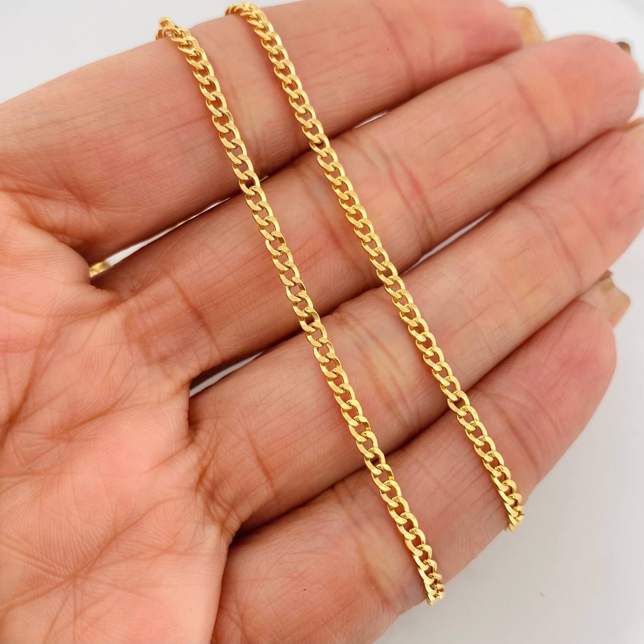Cadena Cubana 3.8g / 24 in / 2.3mm Oro Amarillo 18K