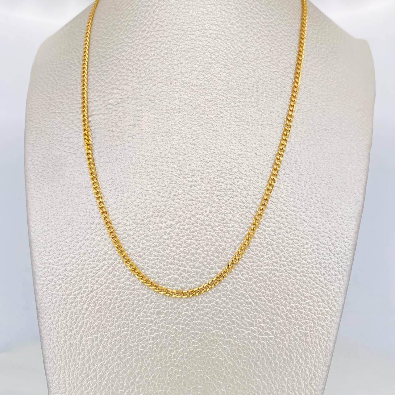 Cadena Cubana 3.8g / 24 in / 2.3mm Oro Amarillo 18K