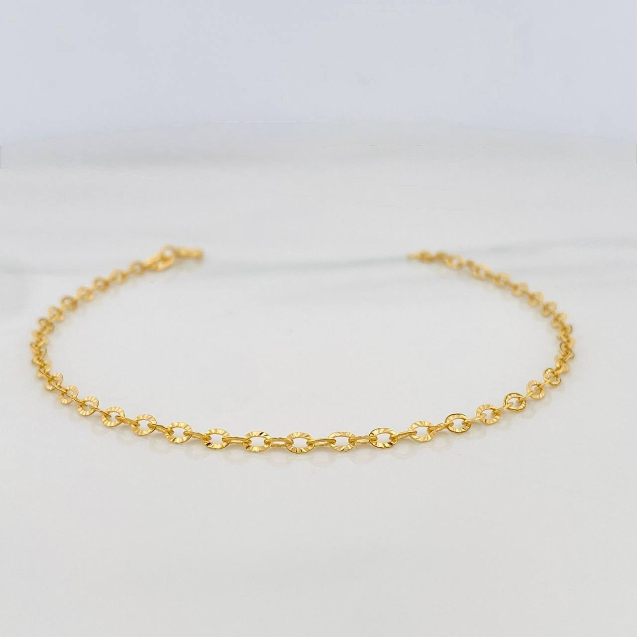 Pulso Aro Seguido 0.75g / 7 in / 2.3mm Oro Amarillo 18K