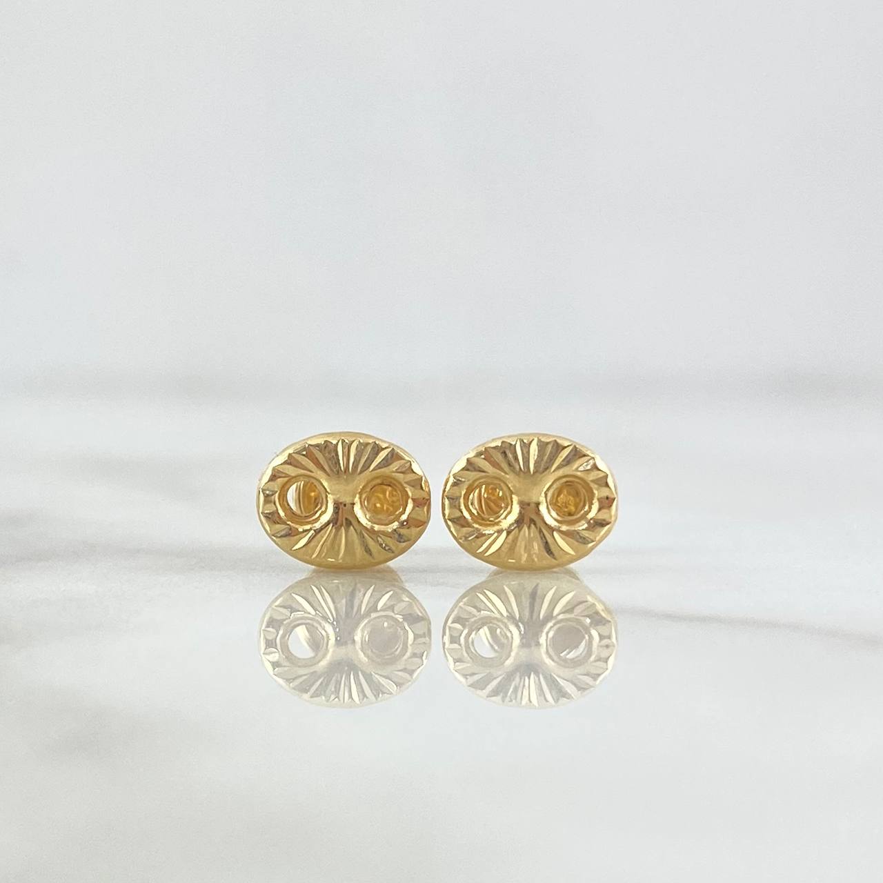Diamond-Cut Stud Earrings 0.55gr / 18K Gold *