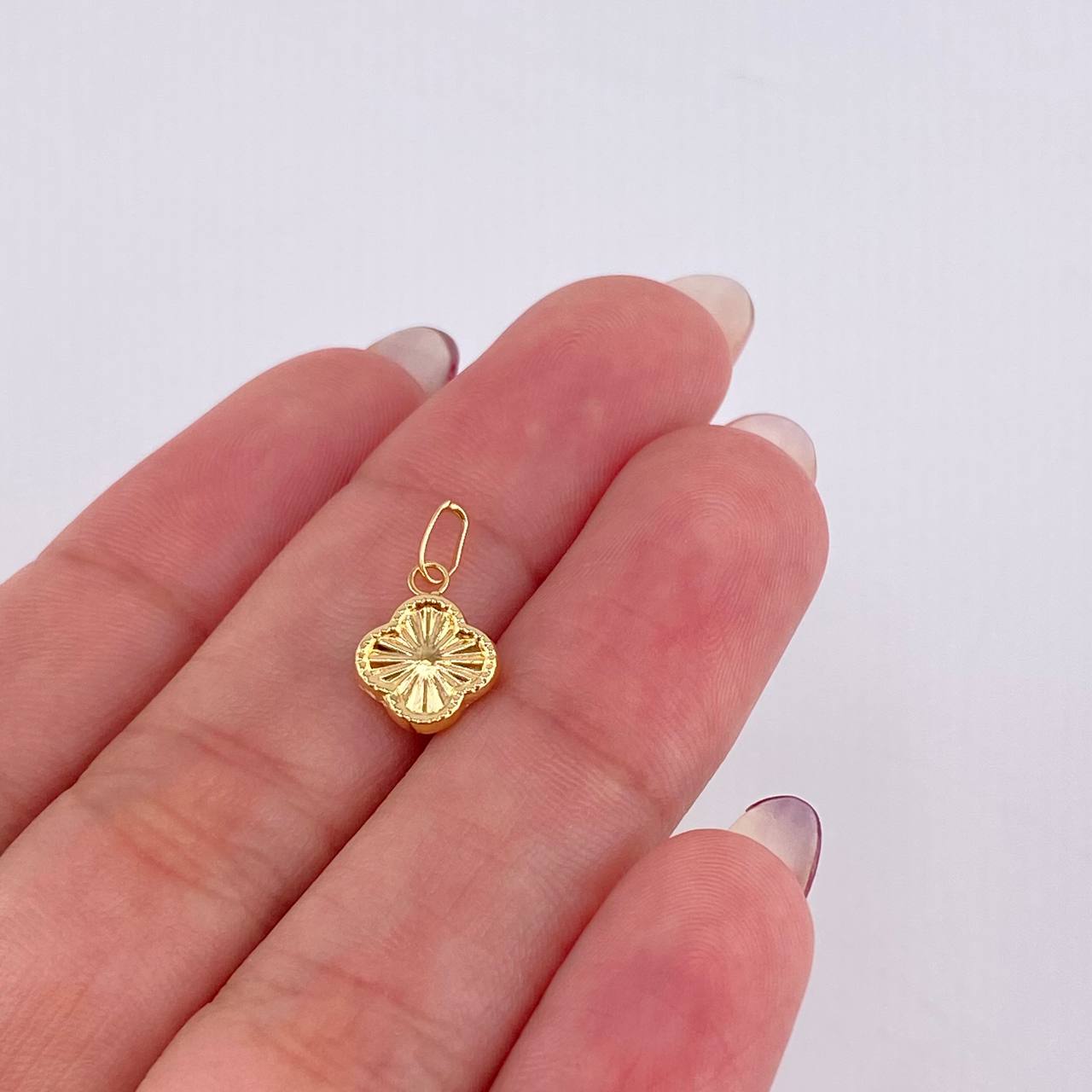 Dije Trebol Dorado 0.35gr / 1/2 in / Oro Amarillo 18K