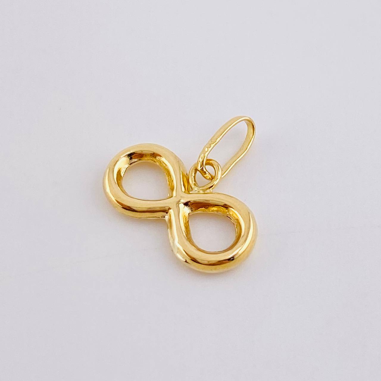Infinity Pendant 0.4gr / 1.1cm Stamped Yellow Gold
