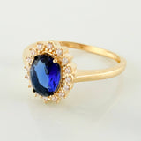 Oval Halo Ring 2.2 g / T6 3/4 18K Yellow Gold