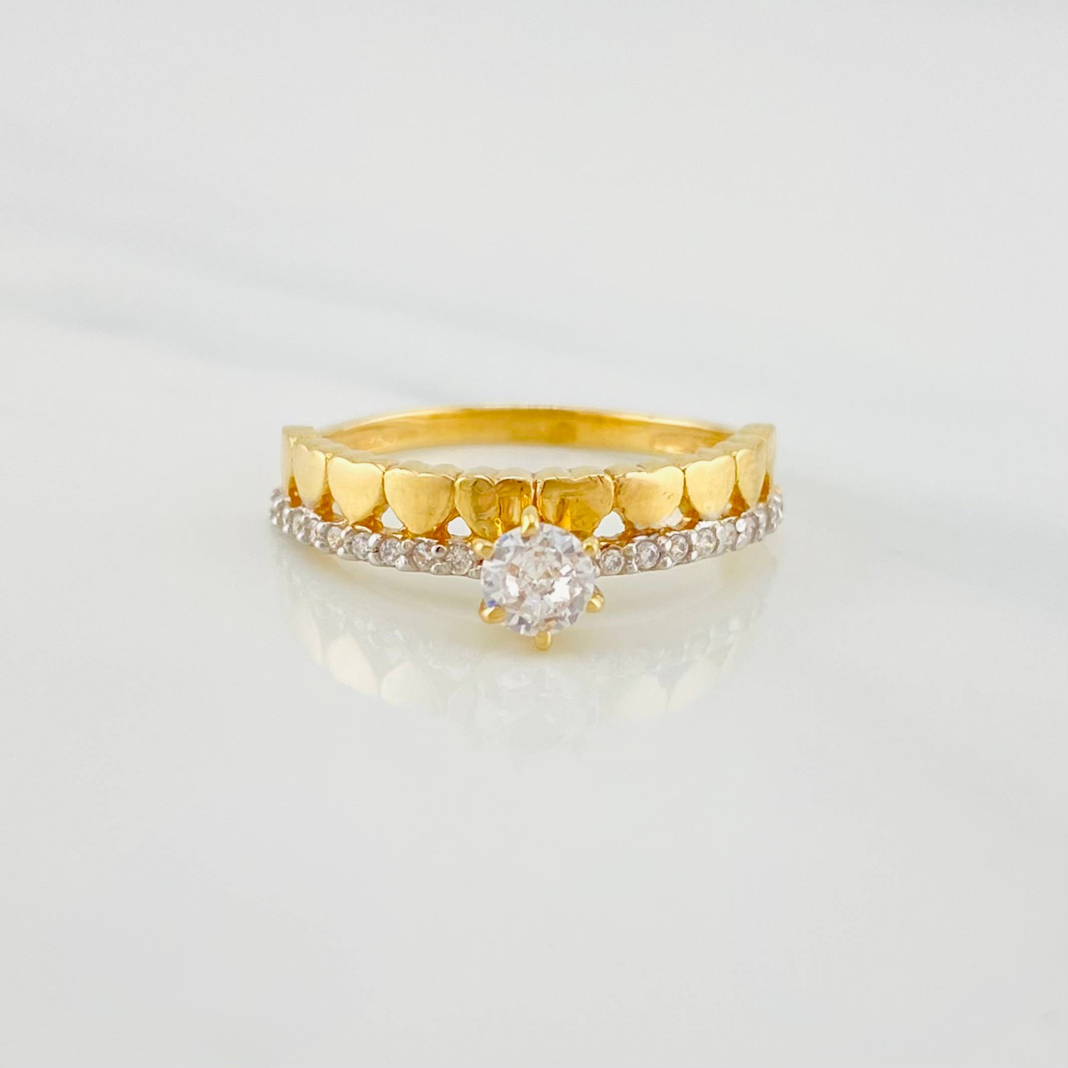 Anillo Solitario Carril Corazones 2.3 g / T6 1/2 Dos Oros Amarillo Blanco 18K