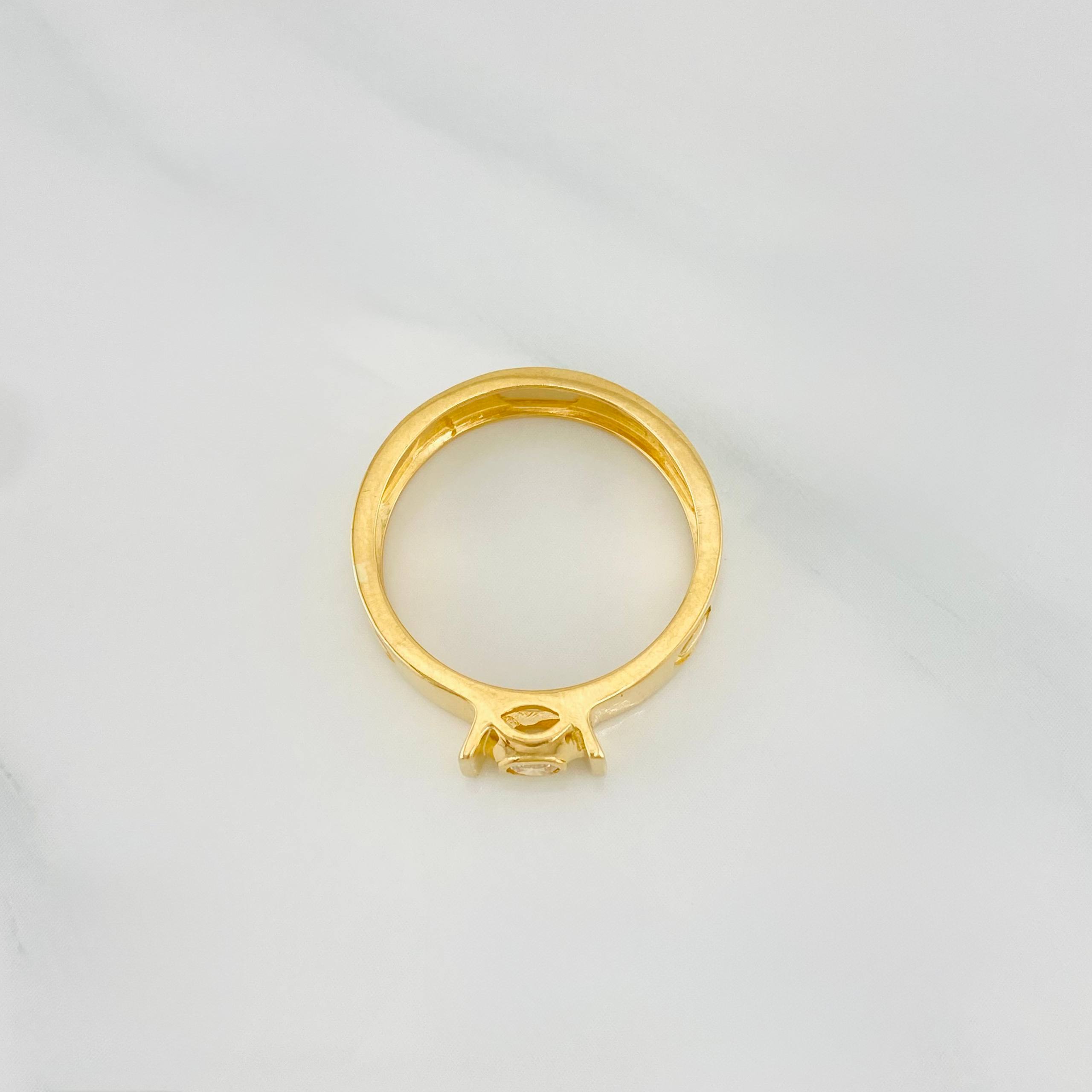 Screw Ring 3.85 g / T7 Yellow Gold 18K