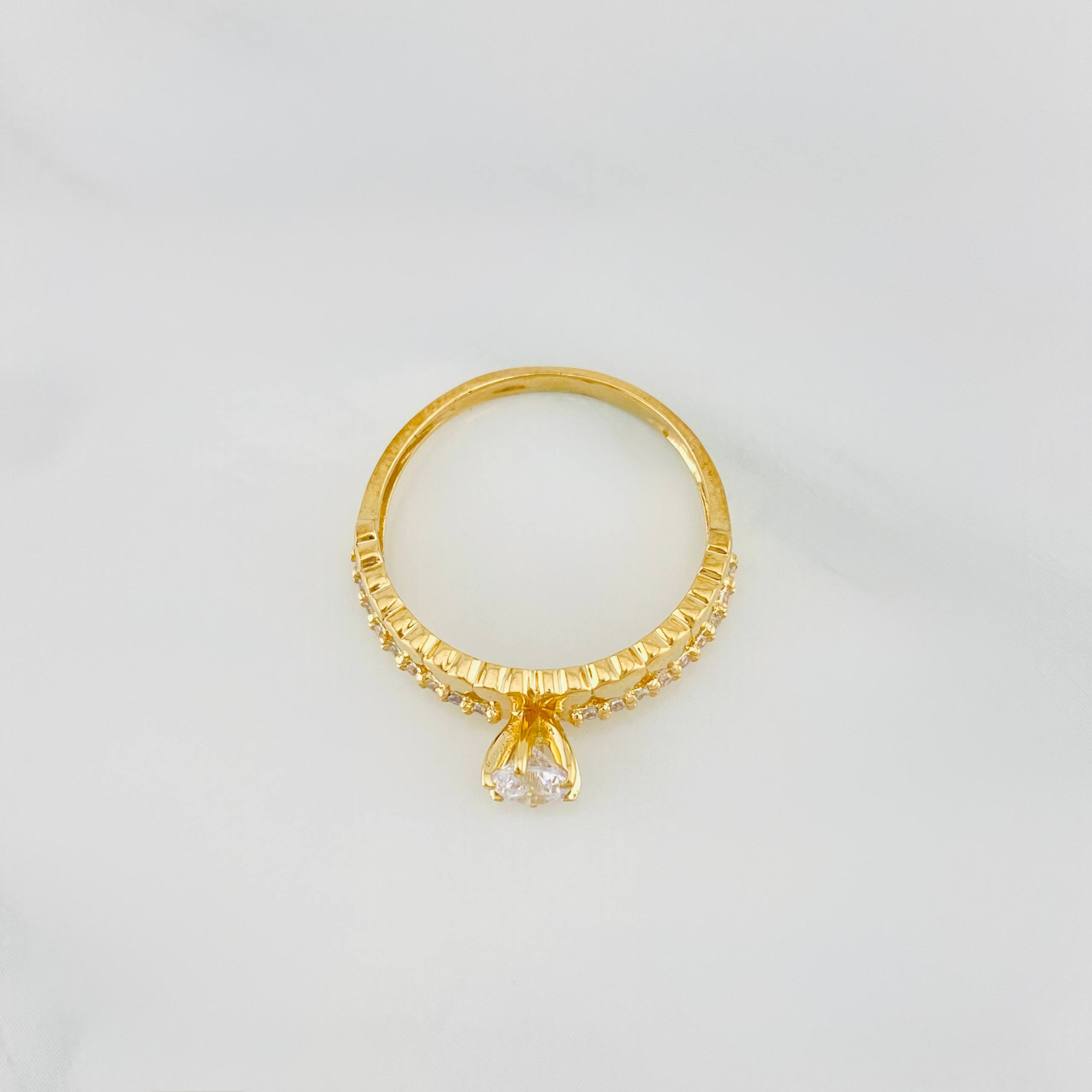 Solitaire Ring Heart Channel 2.25 g / T6 1/4 18K Yellow Gold