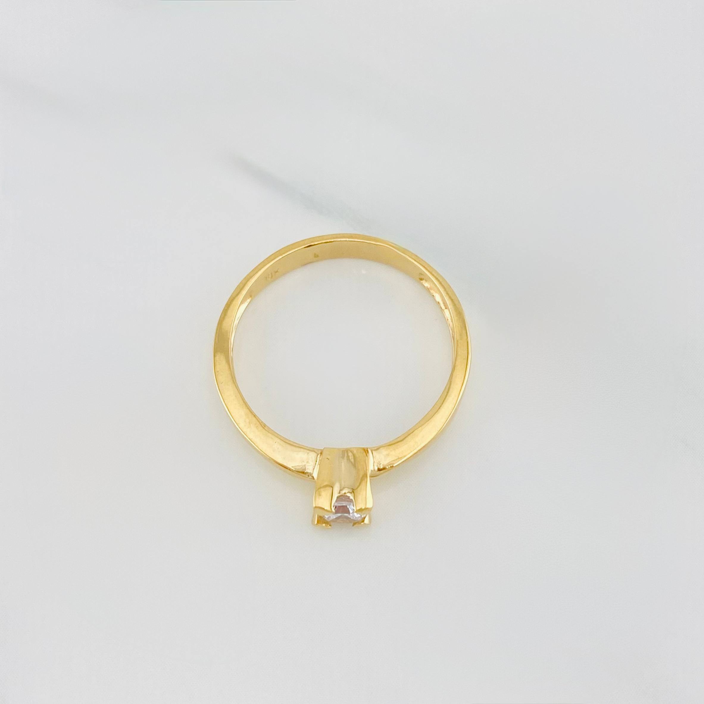 Solitaire Ring 2.35 g / T6 1/4 Yellow Gold 18K