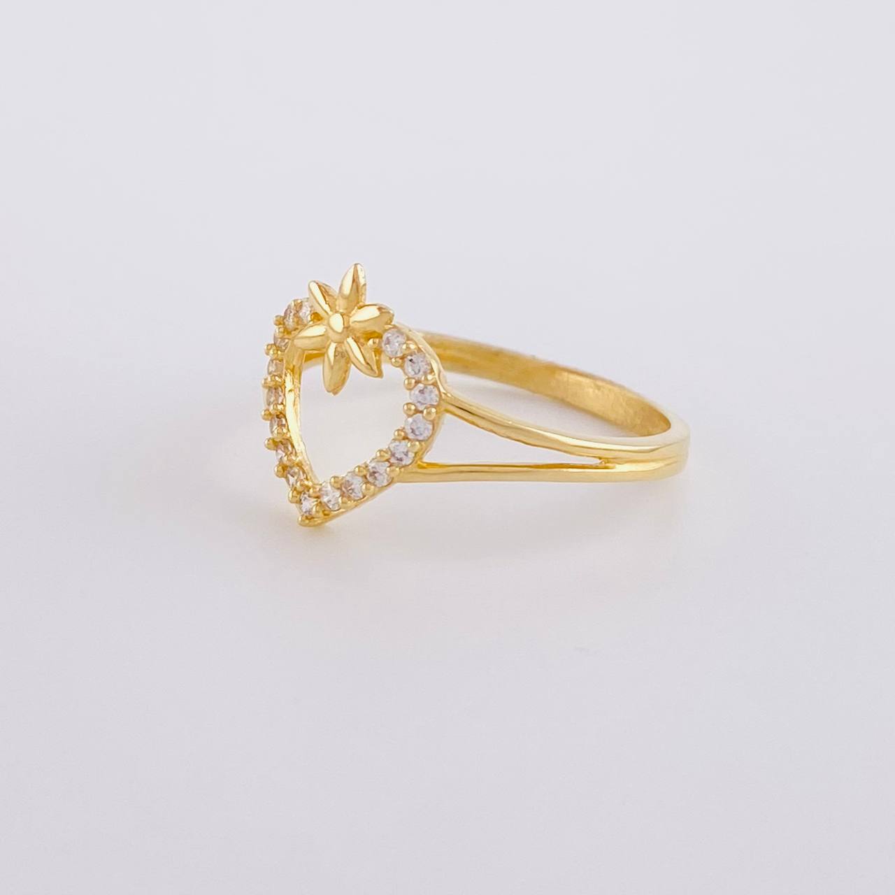 Anillo Corazón Flower 1.95g / T7 3/4 Oro Amarillo 18K