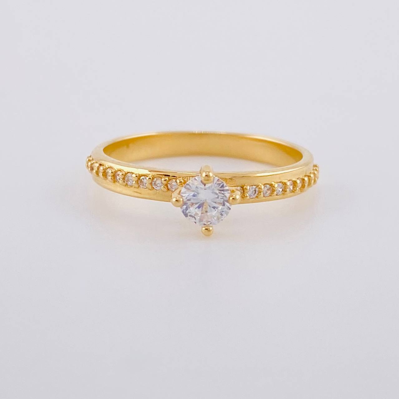 Solitaire Ring Four Prongs 2.55 g / T7 1/4 Yellow Gold 18K