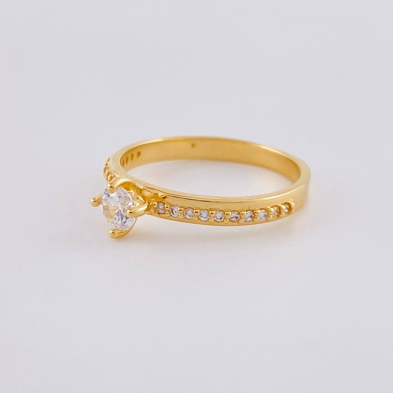 Solitaire Ring Four Prongs 2.55 g / T7 1/4 Yellow Gold 18K