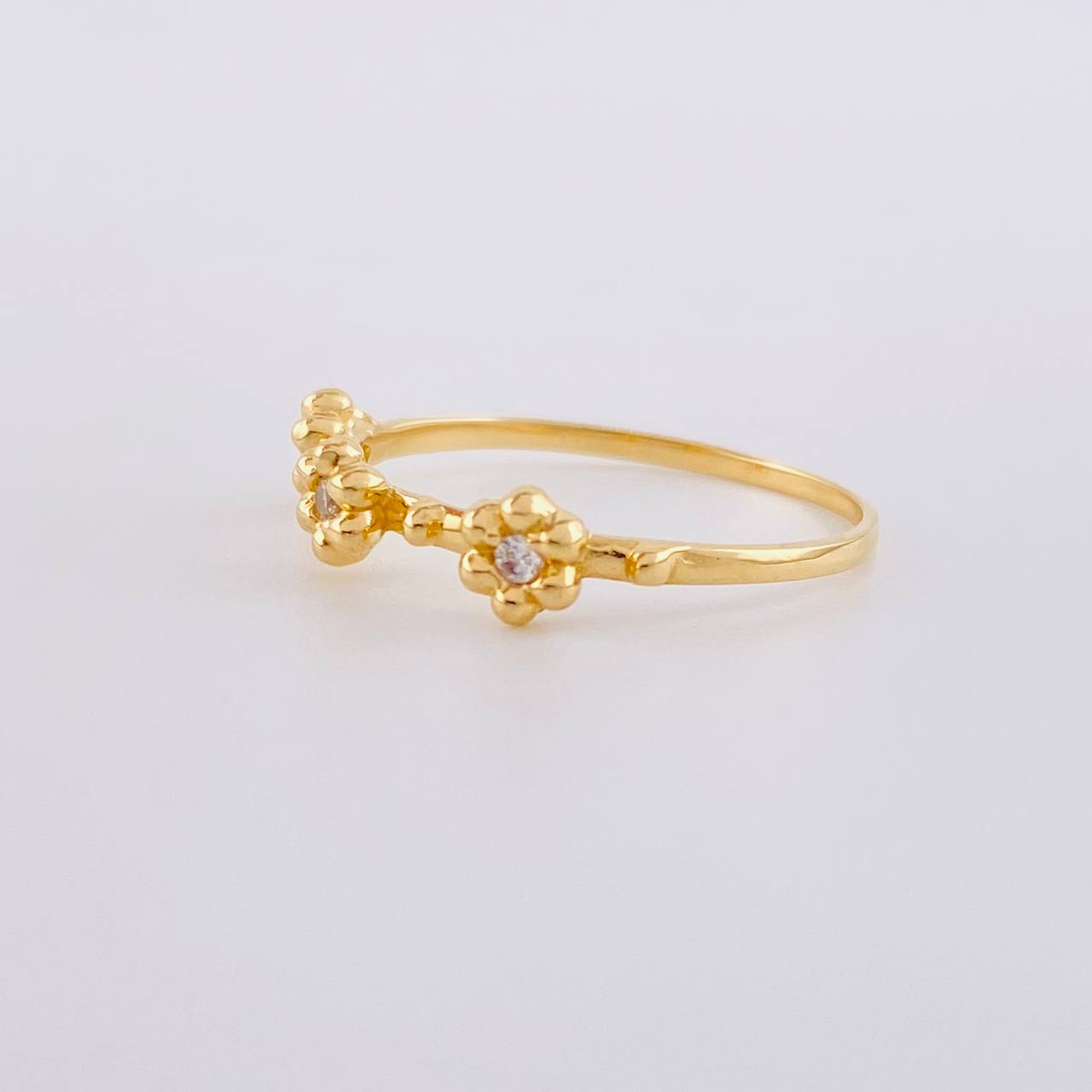 Trio Flowers Ring 1.6 g / T7 18K Yellow Gold