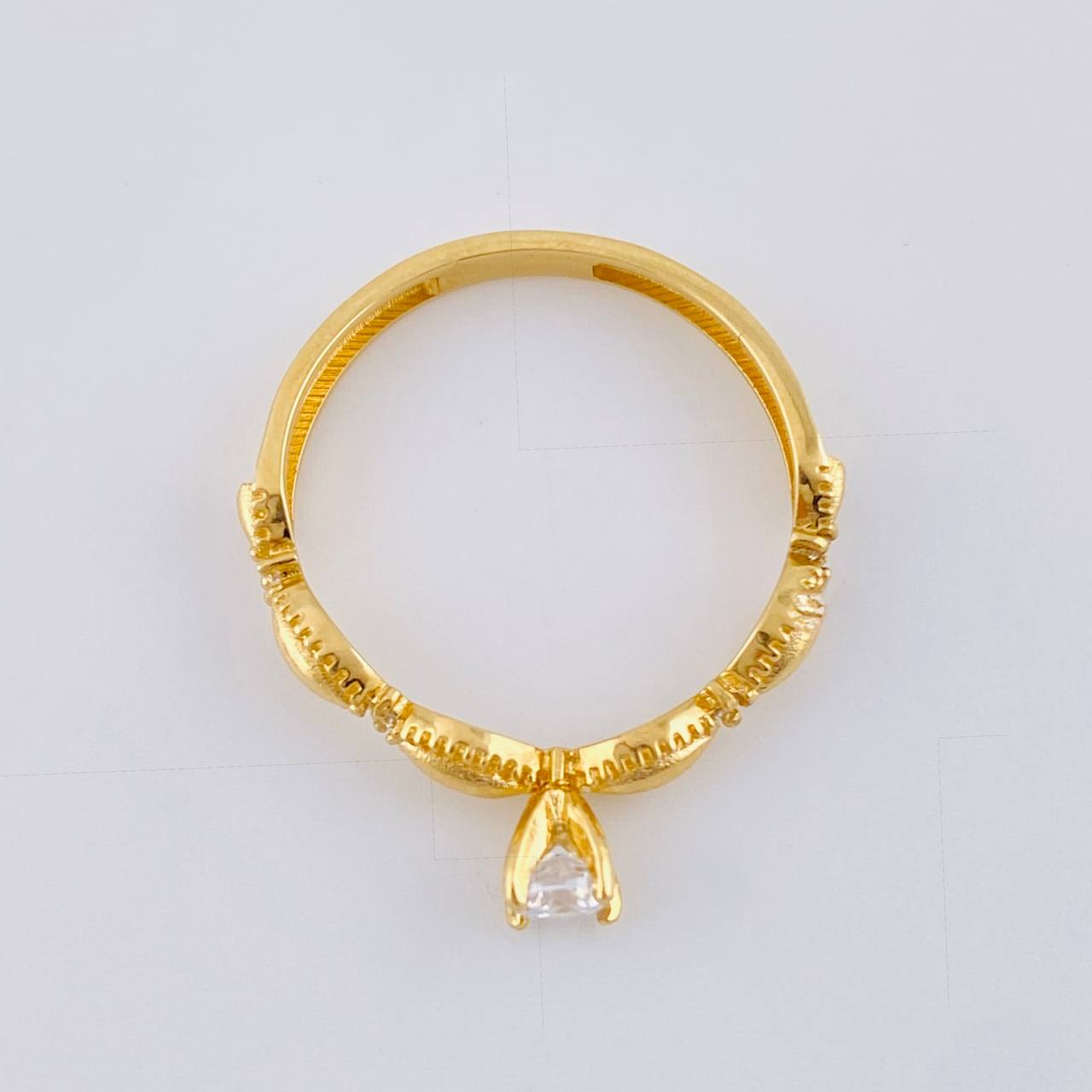 Solitaire Ring Infinite Shells 1.7 g / T6 1/2 Yellow Gold 18K