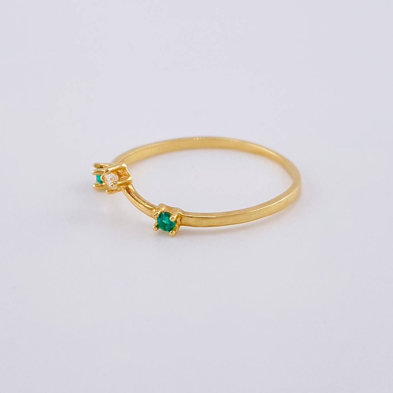 Orion Belt Ring In V 1.05 g / T6 3/4 18K Yellow Gold