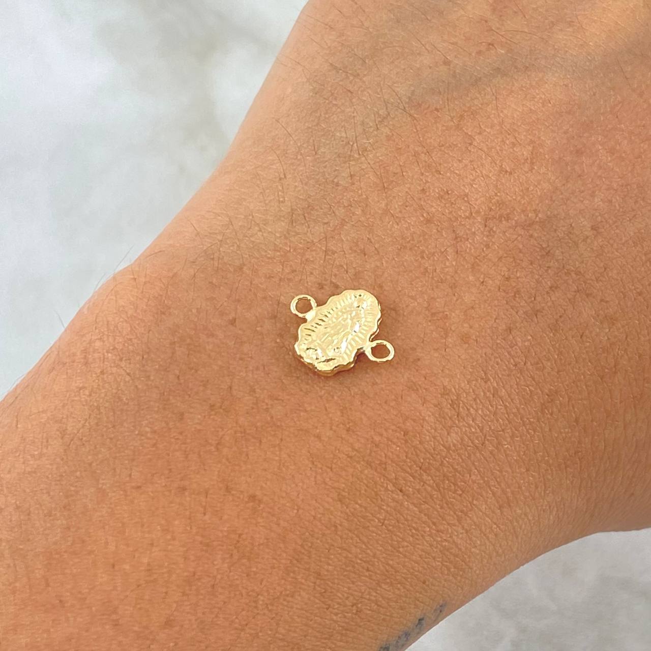 Herraje Virgen Guadalupe 0.25gr / 1.1cm / Silueta Oro Amarillo 18K