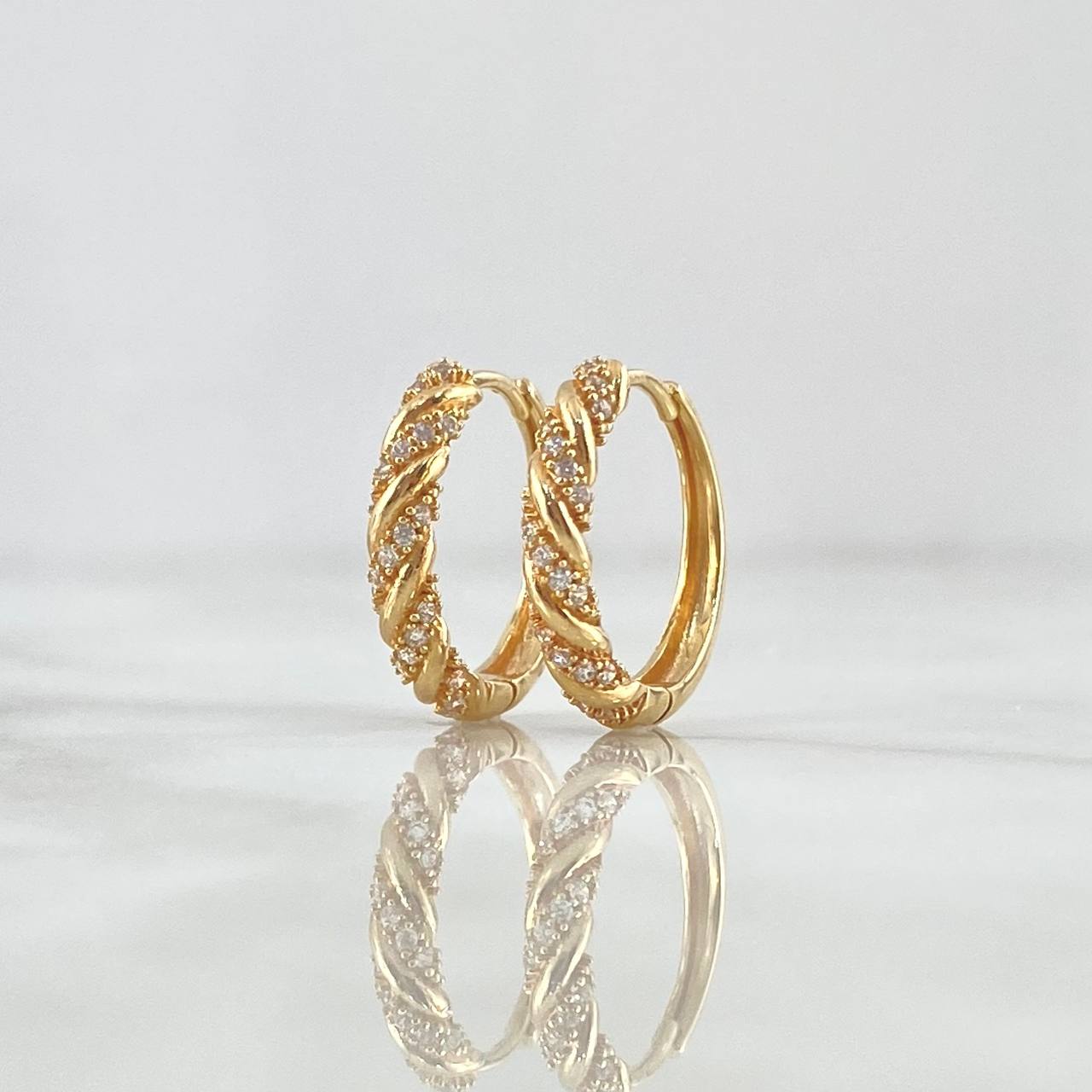 Candongas Baston 3.4gr / 1.7cm / Circones Blancos  Oro Amarillo 18K ©