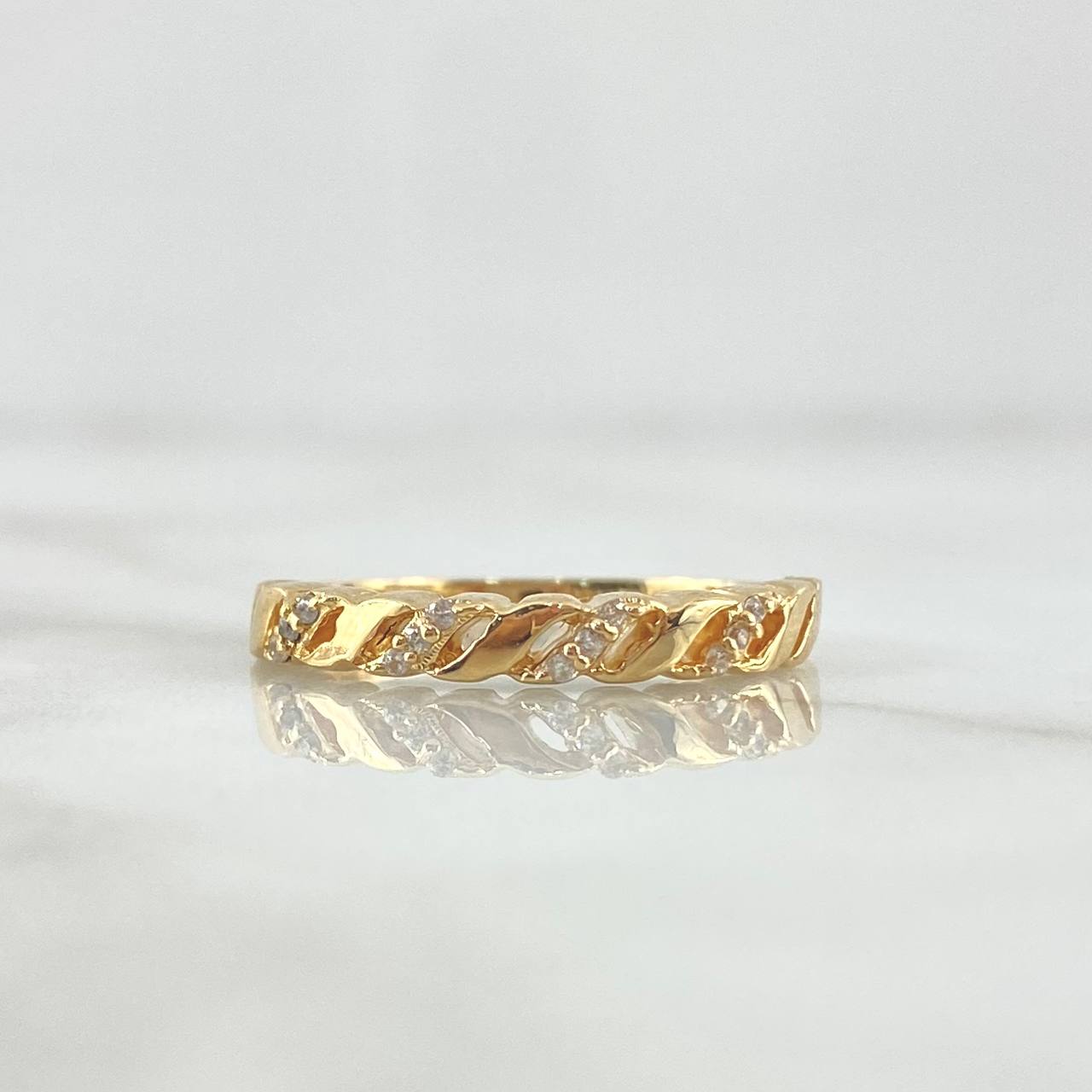 Braided Basteada Ring 2.6gr / Size 7 1/4 / White Zircons 18K Yellow Gold *