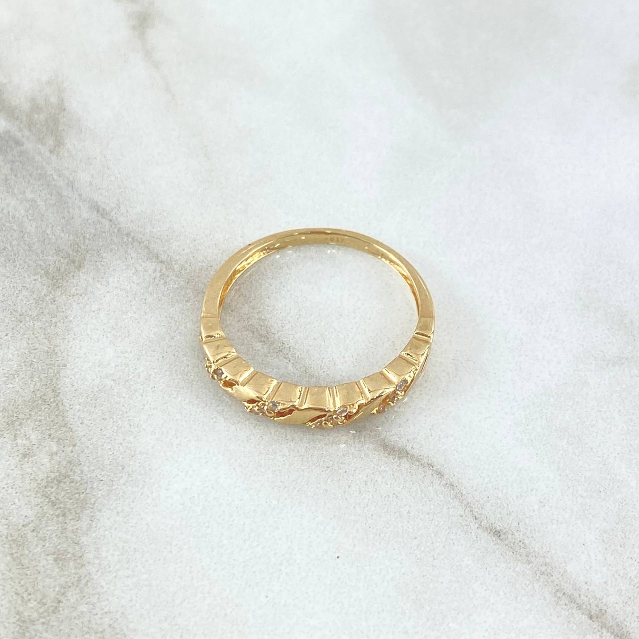 Braided Basteada Ring 2.6gr / Size 7 1/4 / White Zircons 18K Yellow Gold *