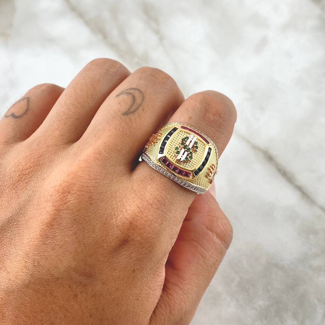 Signet Ring Dollar Sign 10.8gr / Size 9 3/4 / Bulky Multicolor Zircons Three 18K Golds ©