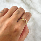 Anillo Infinito 1.85gr / T7 1/2 / Oro Amarillo 18K *