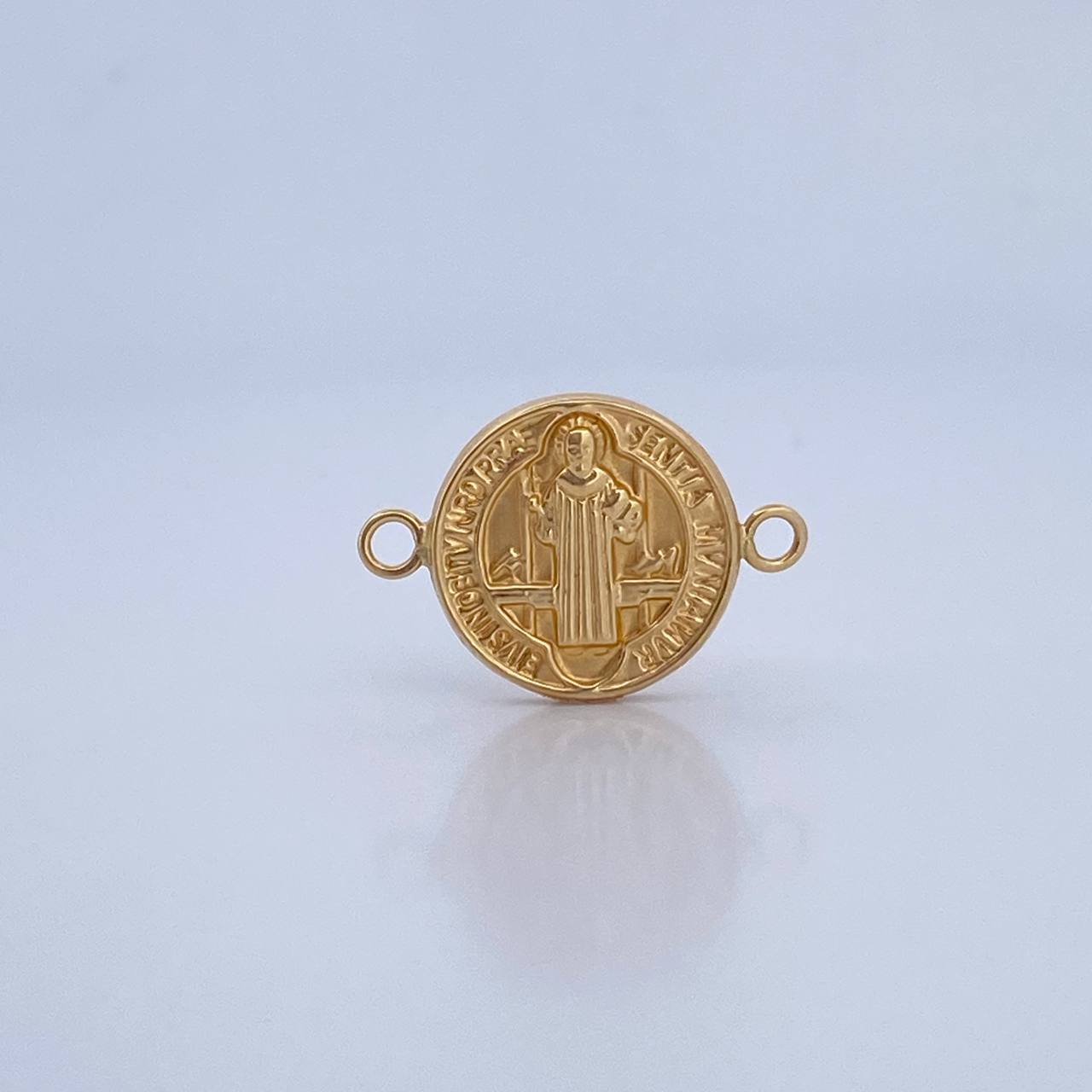 Herraje San Benito 1.6gr / 2.4cm / Troquelado Oro Amarillo 18K &