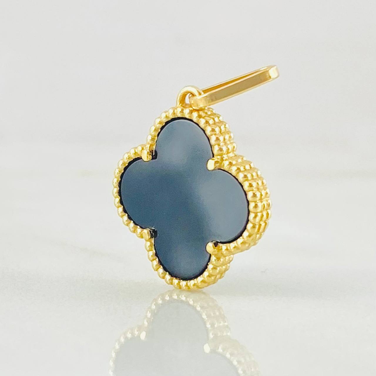 Black Clover Pendant 1.65gr / 0.9in / 18K Yellow Gold Nac.Esp.