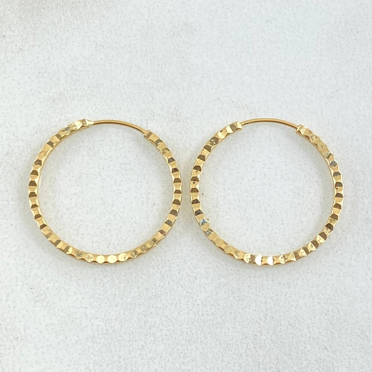 Hoop Earrings Striped Hoop 0.8gr / 1.5cm / 18K Yellow Gold ©