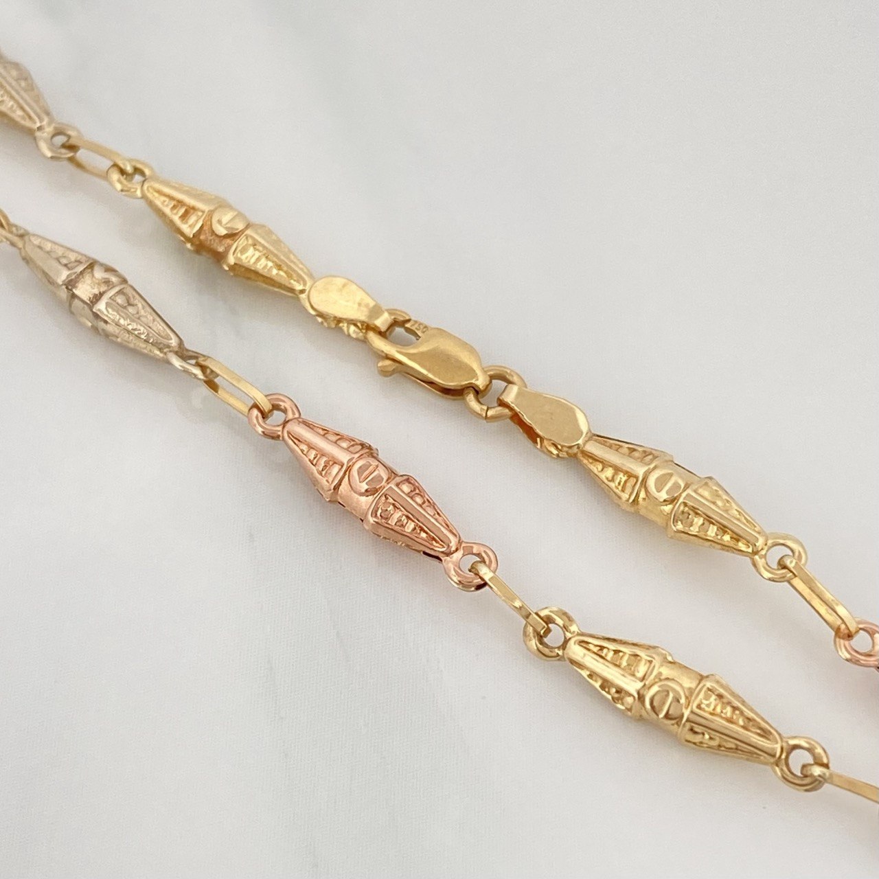 Pulso Rustico Dubai 2.6 g / 7 1/4 in / 3.5 mm Tres Oros 18K