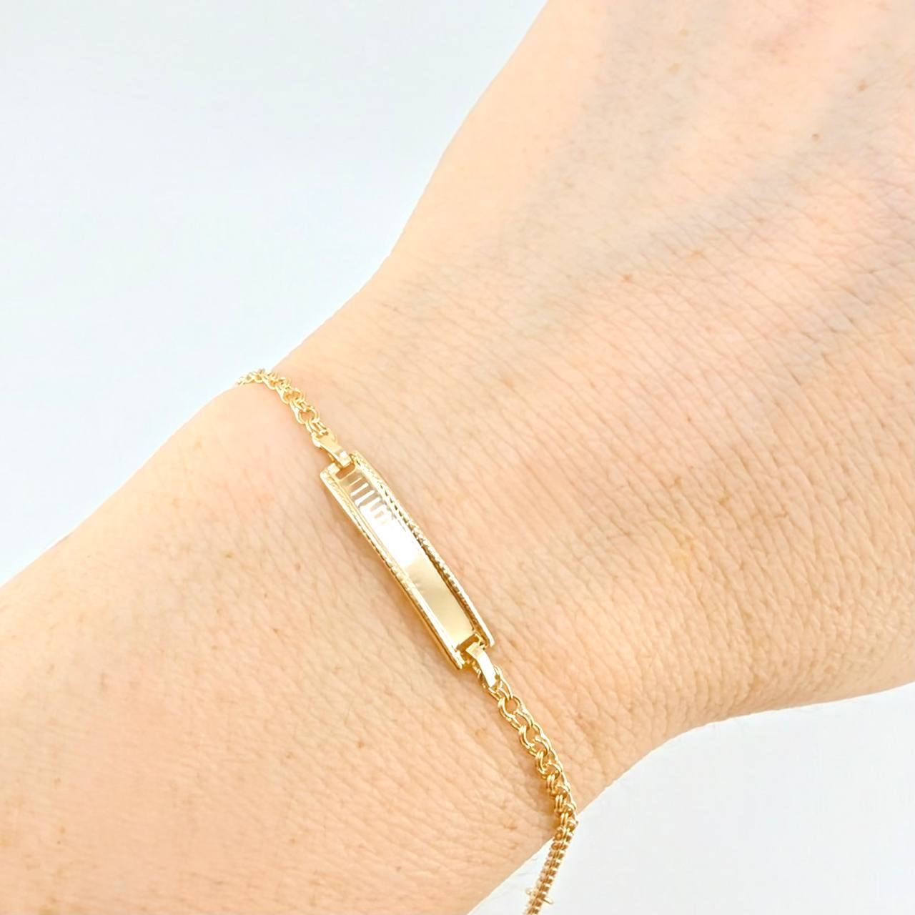 Bracelet Baby Classic Link Rectangular Bordered Plate 1.25 g / 2.3 mm Yellow Gold 18K