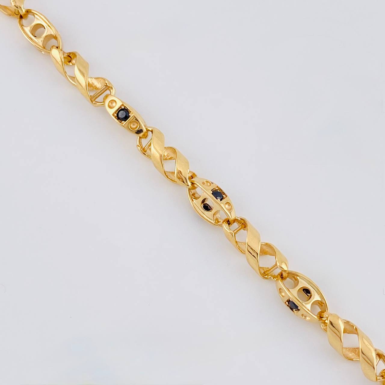Cadena Rustica Cilindrica 53.15 g / 25 3/4 in / 4.6 mm Oro Amarillo 18K