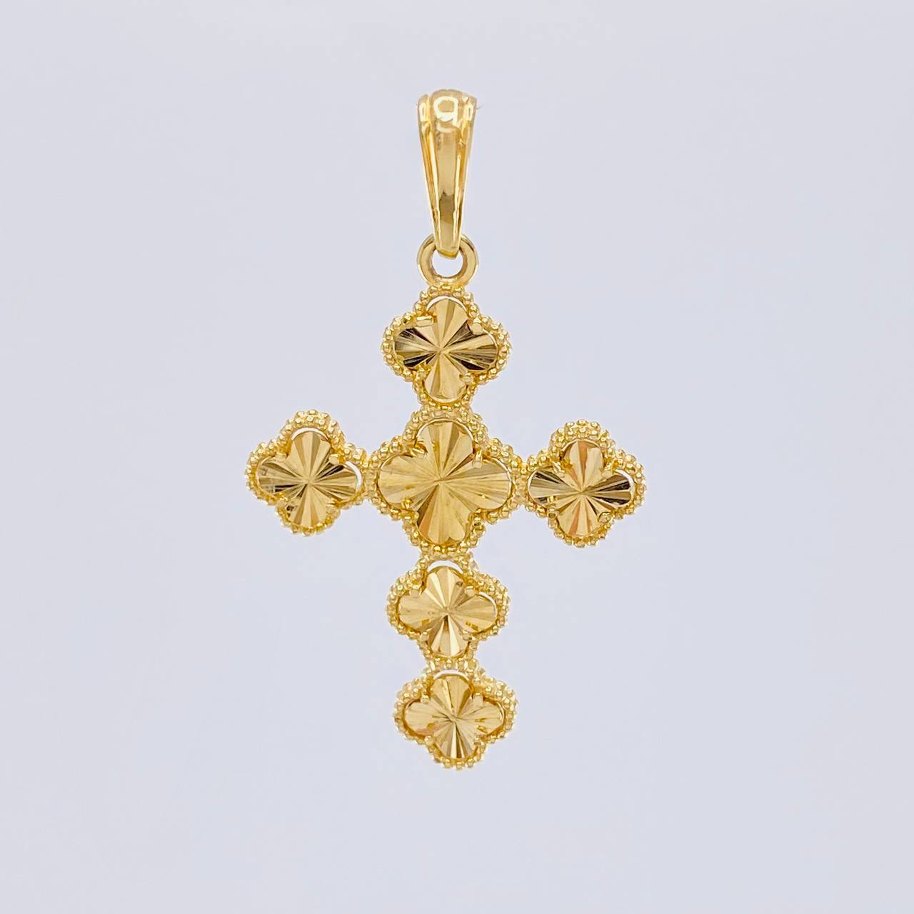 Clover Cross Pendant 5 g / 1 3/4 in 18K Yellow Gold