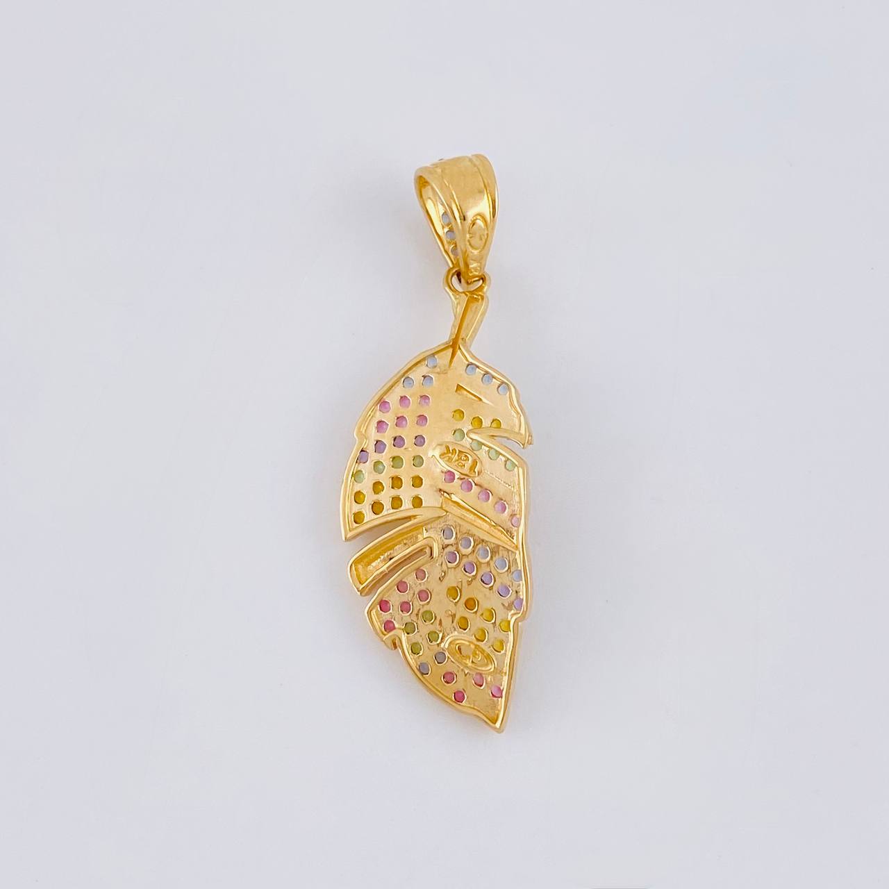 Multicolor Feather Pendant 2.15 g / 1 1/2 in 18K Yellow Gold