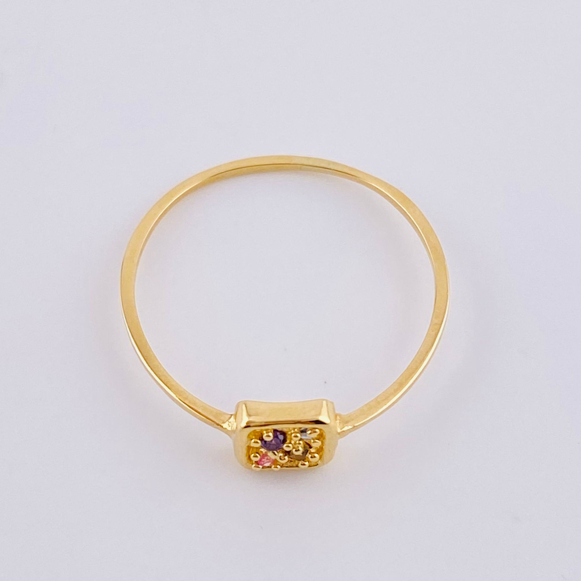 Triqui Square Ring 0.95 g / T8 18K Yellow Gold
