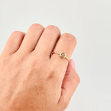 Triqui Square Ring 0.95 g / T8 18K Yellow Gold