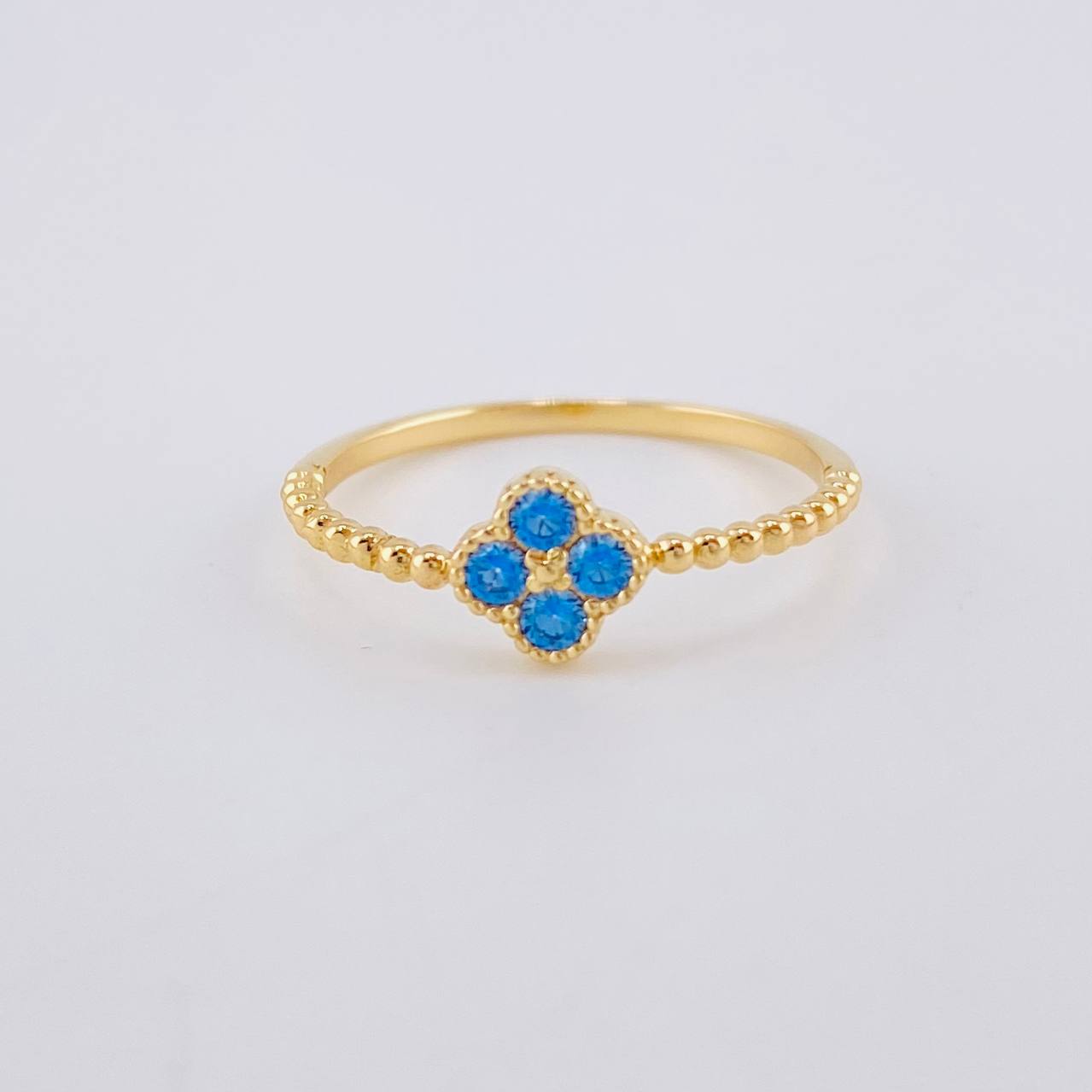 Anillo Trebol 1.5 g / T6 1/2 Oro Amarillo 18K
