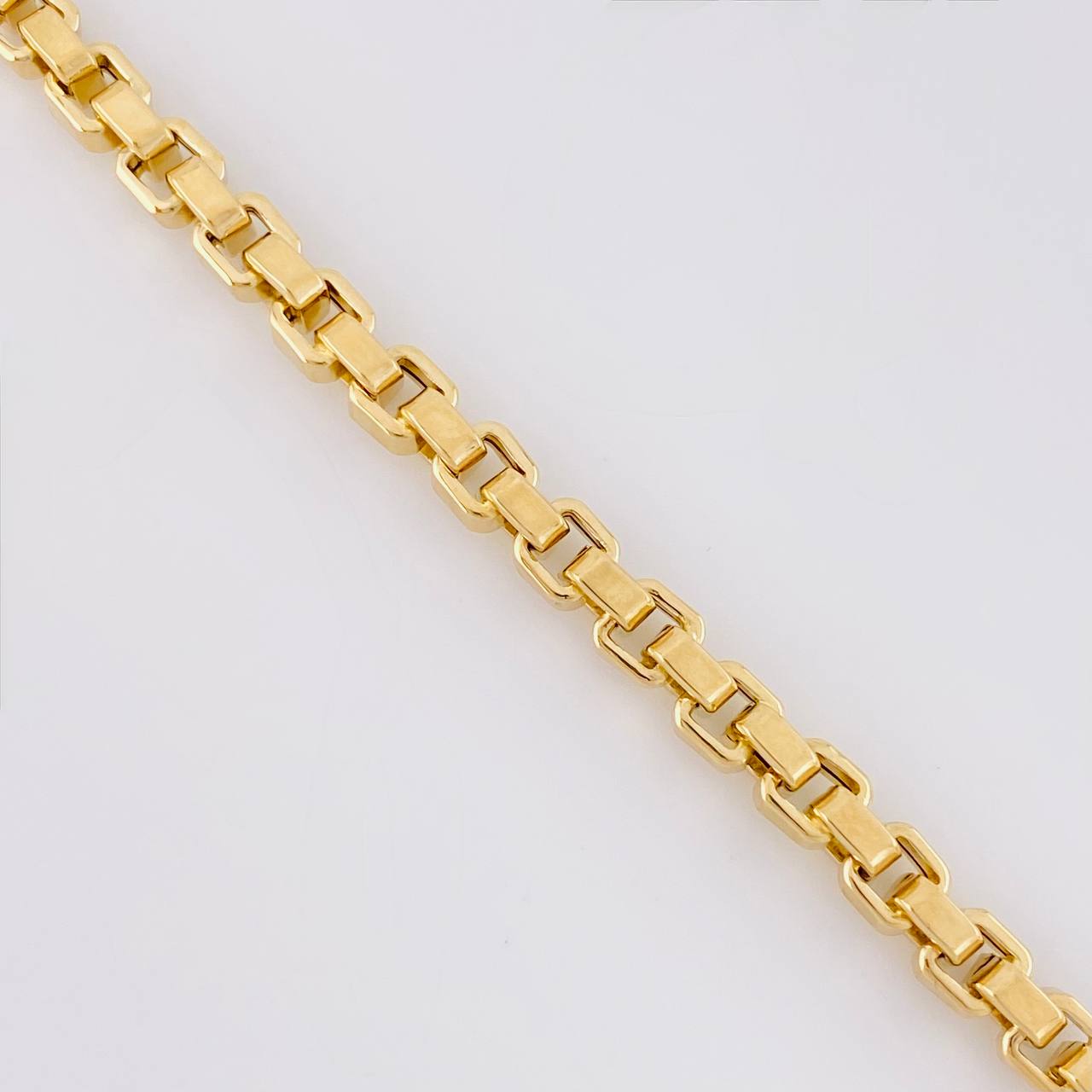 Cadena Veneciana Cuadrada 17.15g / 24 in / 4.5mm Oro Amarillo 18K