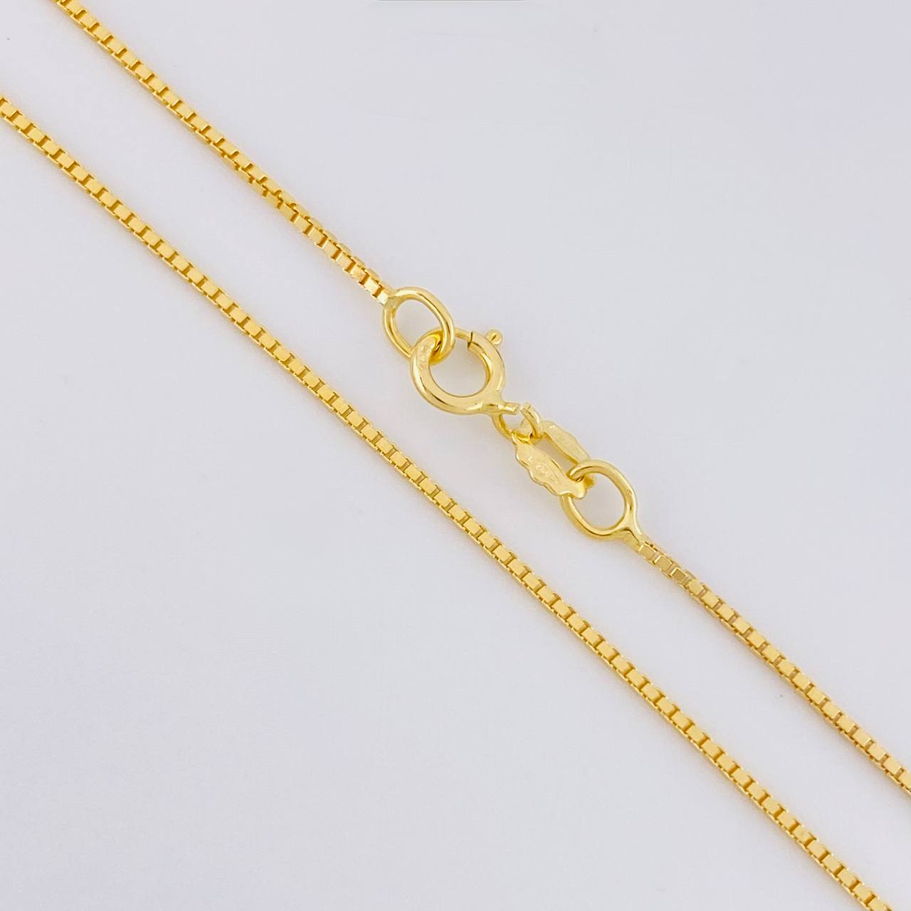 Cadena Veneciana 3.25g / 24 in / 0.8mm Oro Amarillo 18K