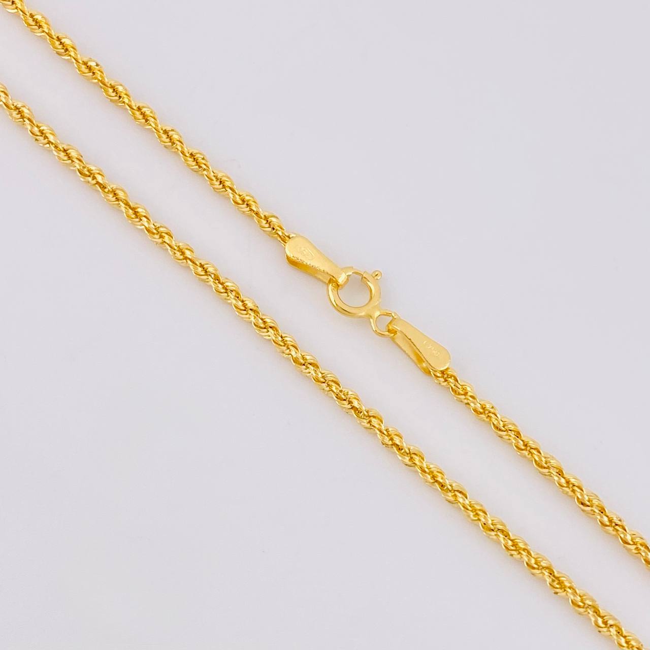 Cadena Lazo 2.15g / 24 in / 1.6mm Oro Amarillo 18K