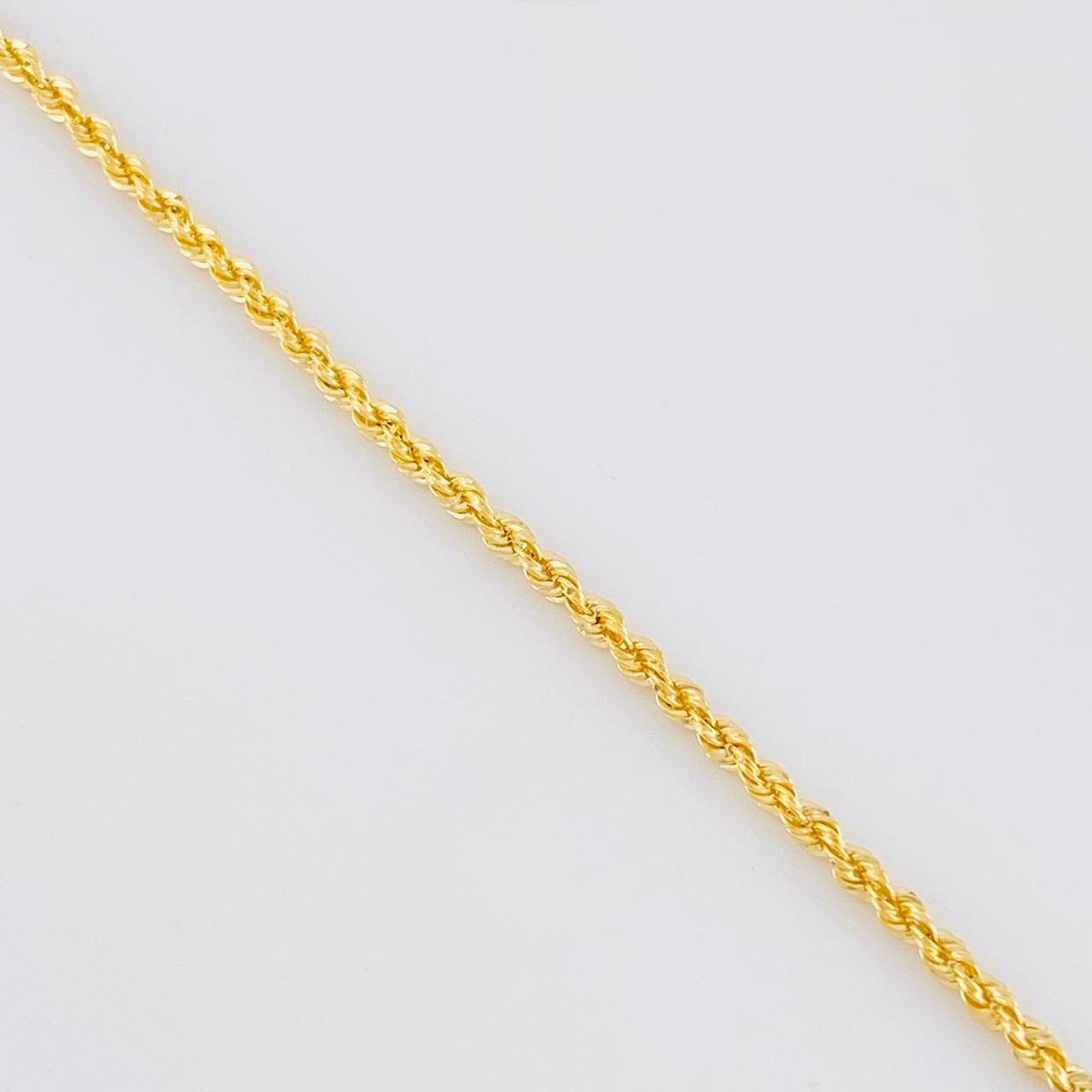 Cadena Lazo 2.15g / 24 in / 1.6mm Oro Amarillo 18K