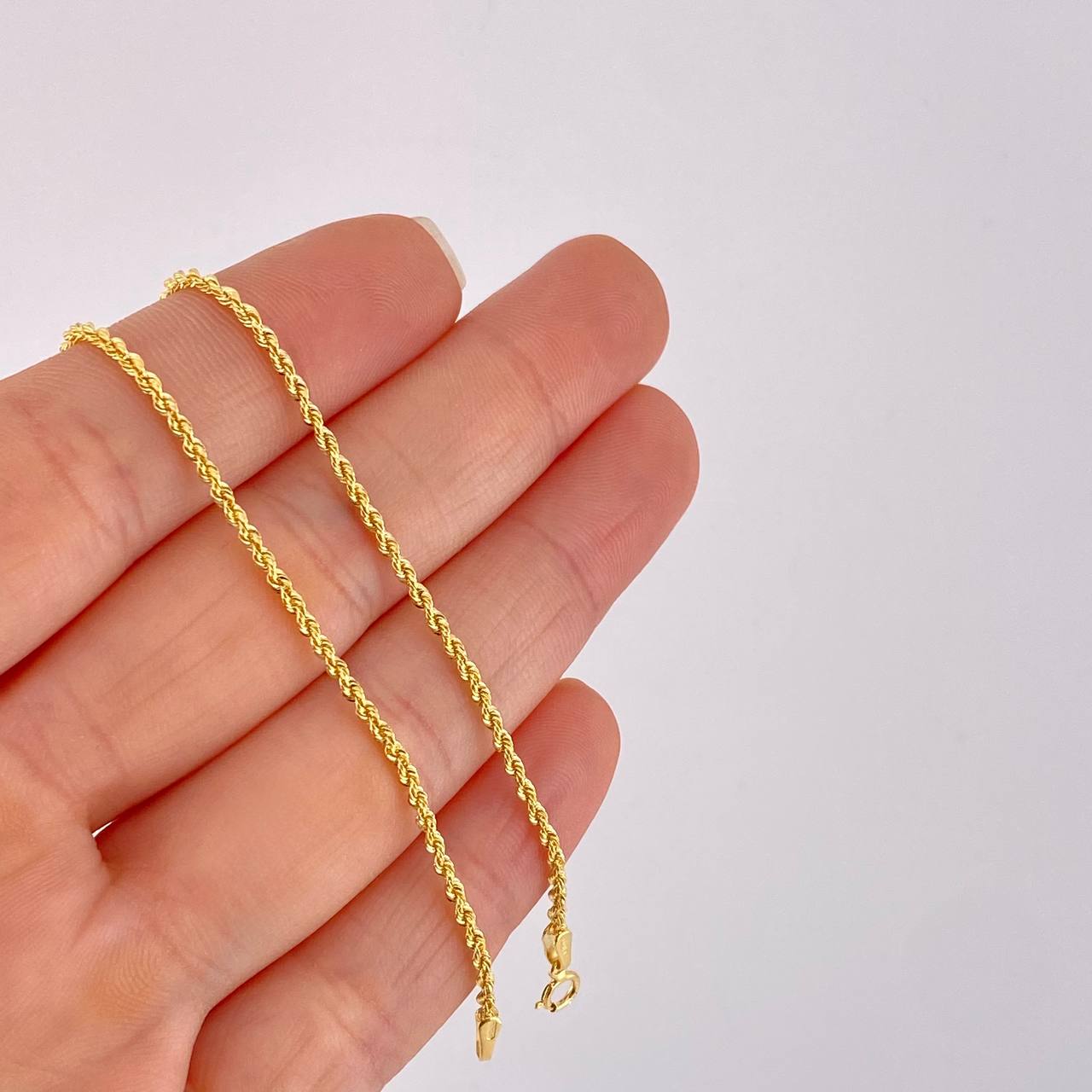 Cadena Lazo 2.15g / 24 in / 1.6mm Oro Amarillo 18K