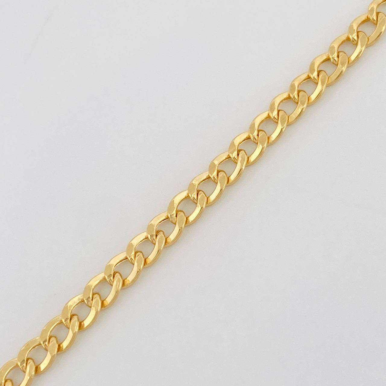 Pulso Cubano 2.5g / 7 3/4 in / 3.2mm Oro Amarillo 18K