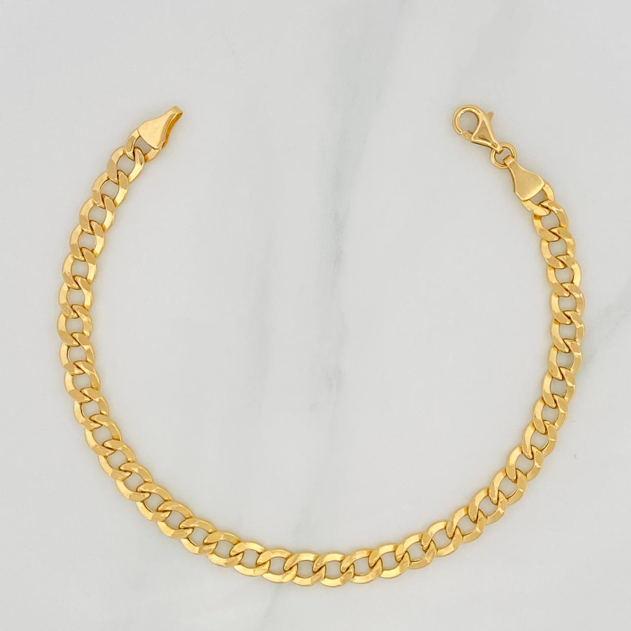 Pulso Cubano 5.25g / 7 3/4 in / 5.2mm Oro Amarillo 18K