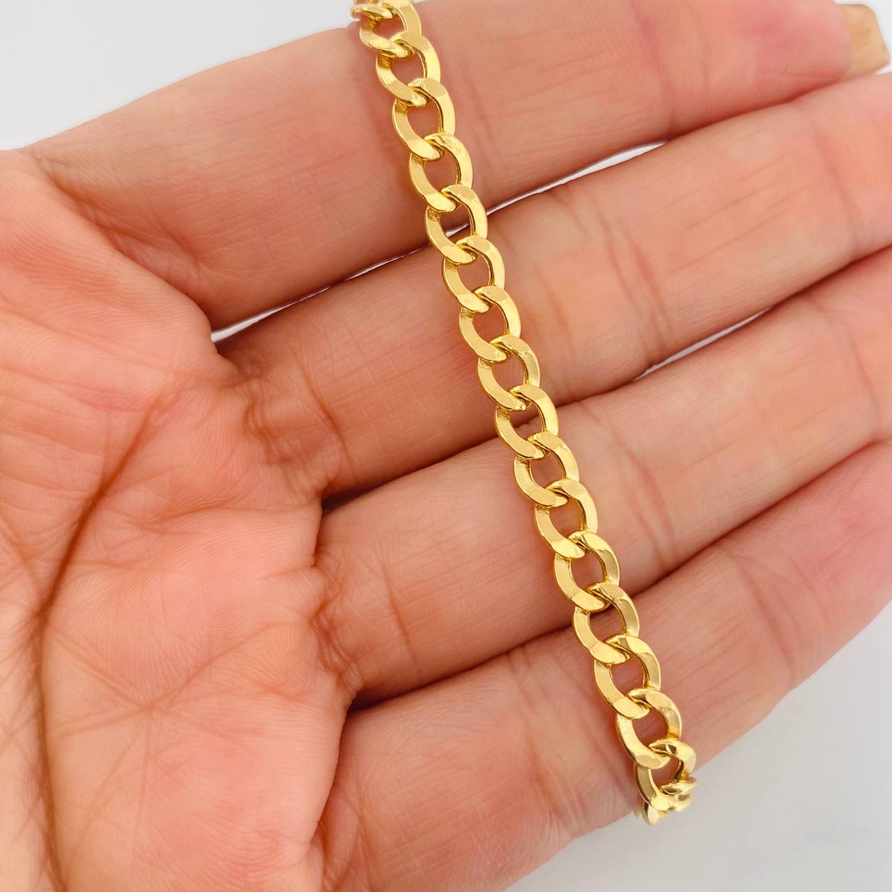 Pulso Cubano 5.25g / 7 3/4 in / 5.2mm Oro Amarillo 18K