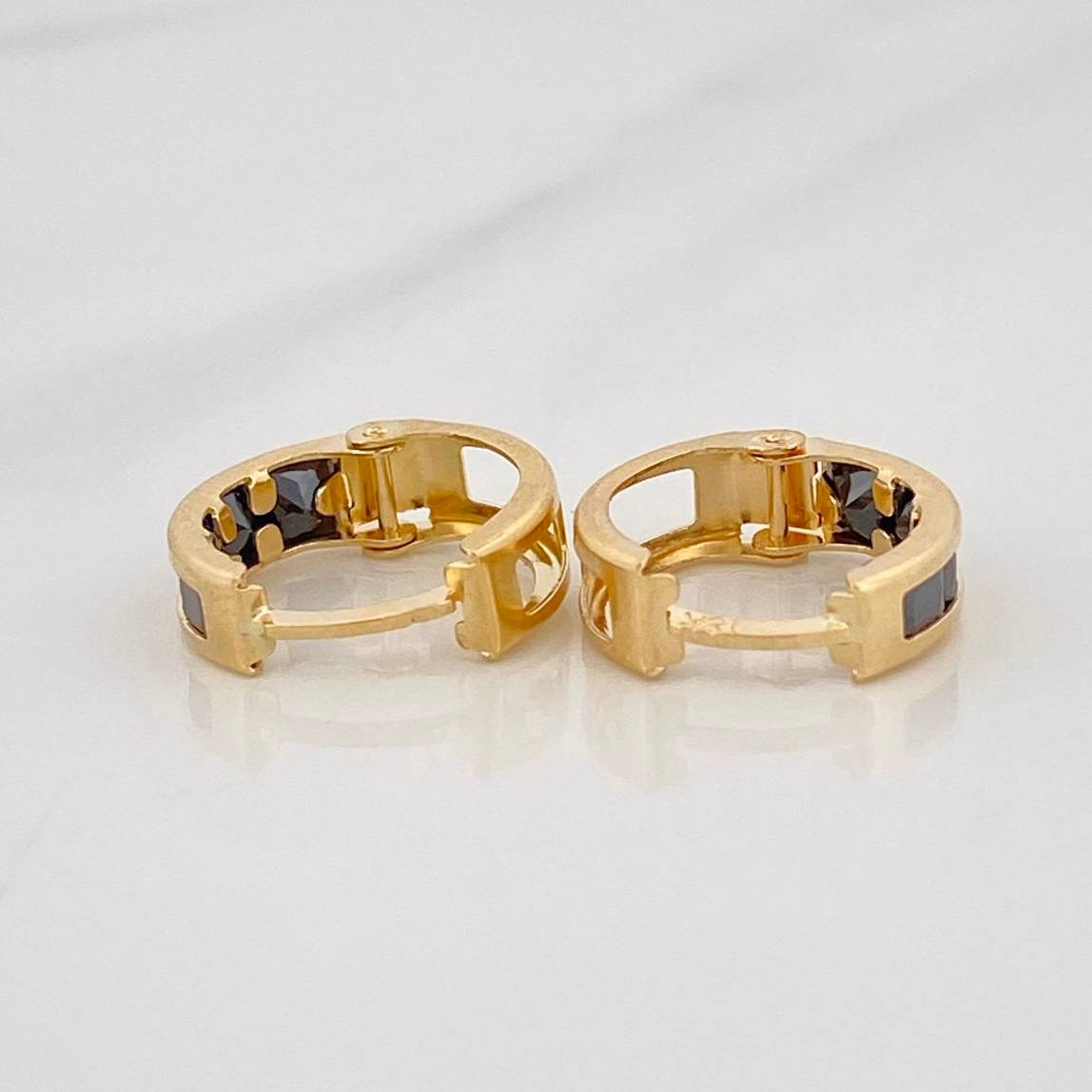 Candongas Carril 1.75g / 1/2 in Oro Amarillo 18K