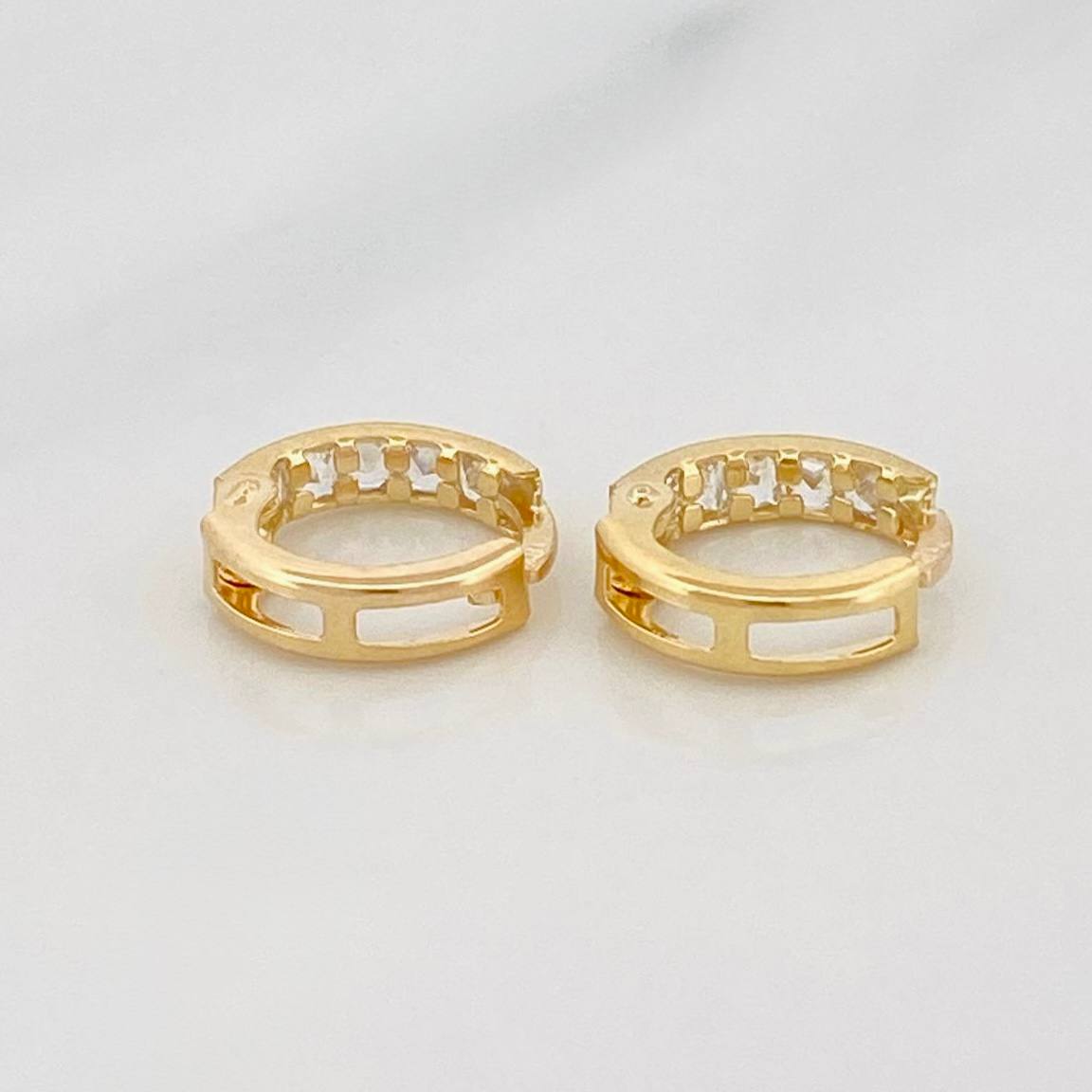 Candongas Carril 1.15g / 1/2 in Oro Amarillo 18K