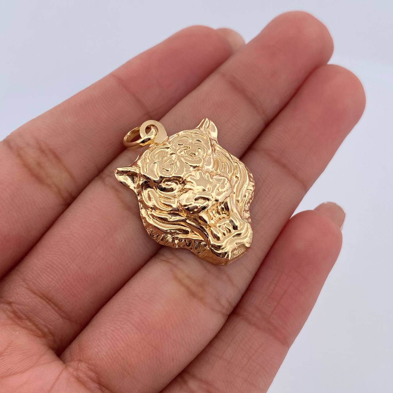 Pendant Tiger 2.1gr / 3.1cm / Hollow Yellow Gold +4 18K &