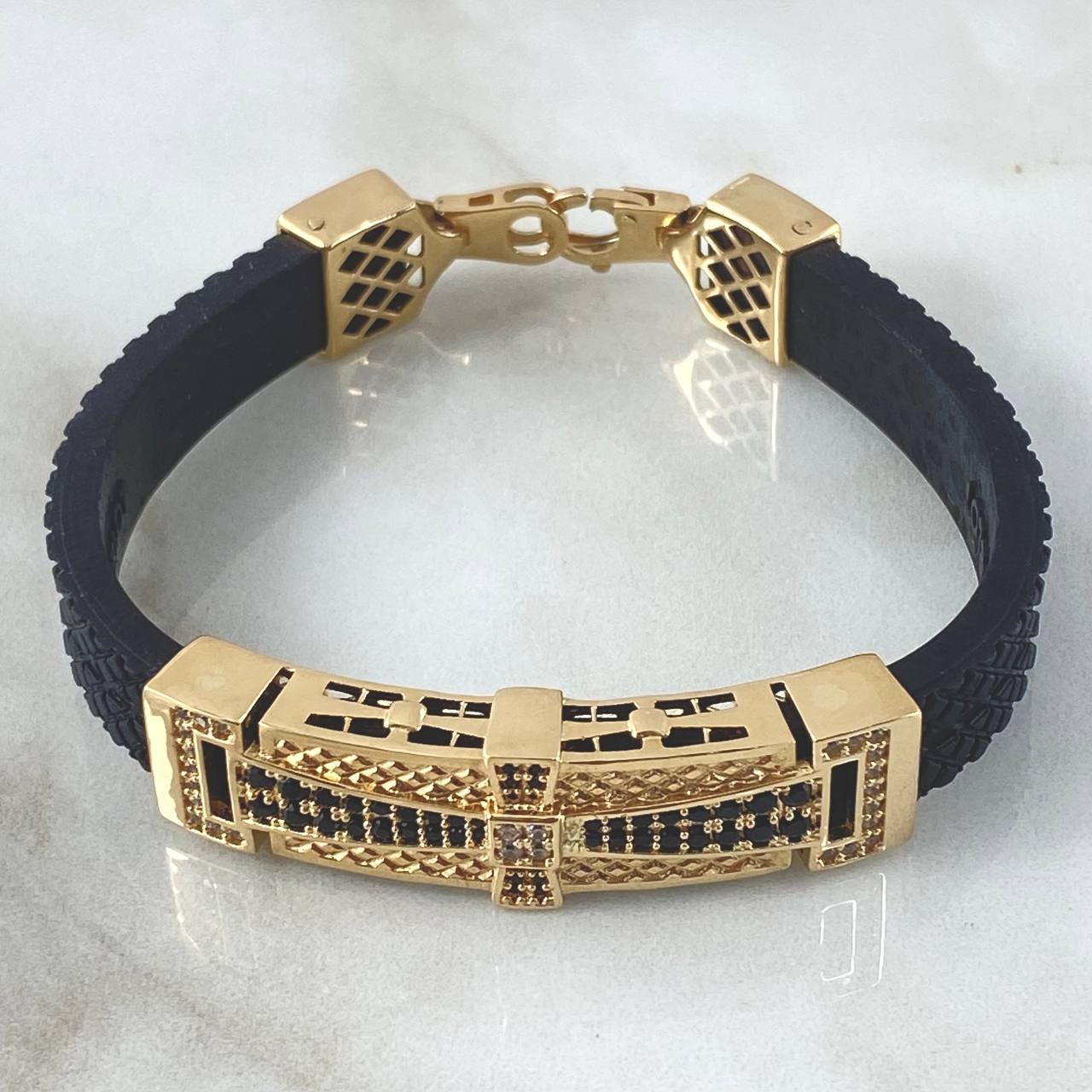 Pulso Cruz Marco Barroco 21.9gr / 20cm / Correa Caucho Cricones Negros Blancos Oro Amarillo 18K ©