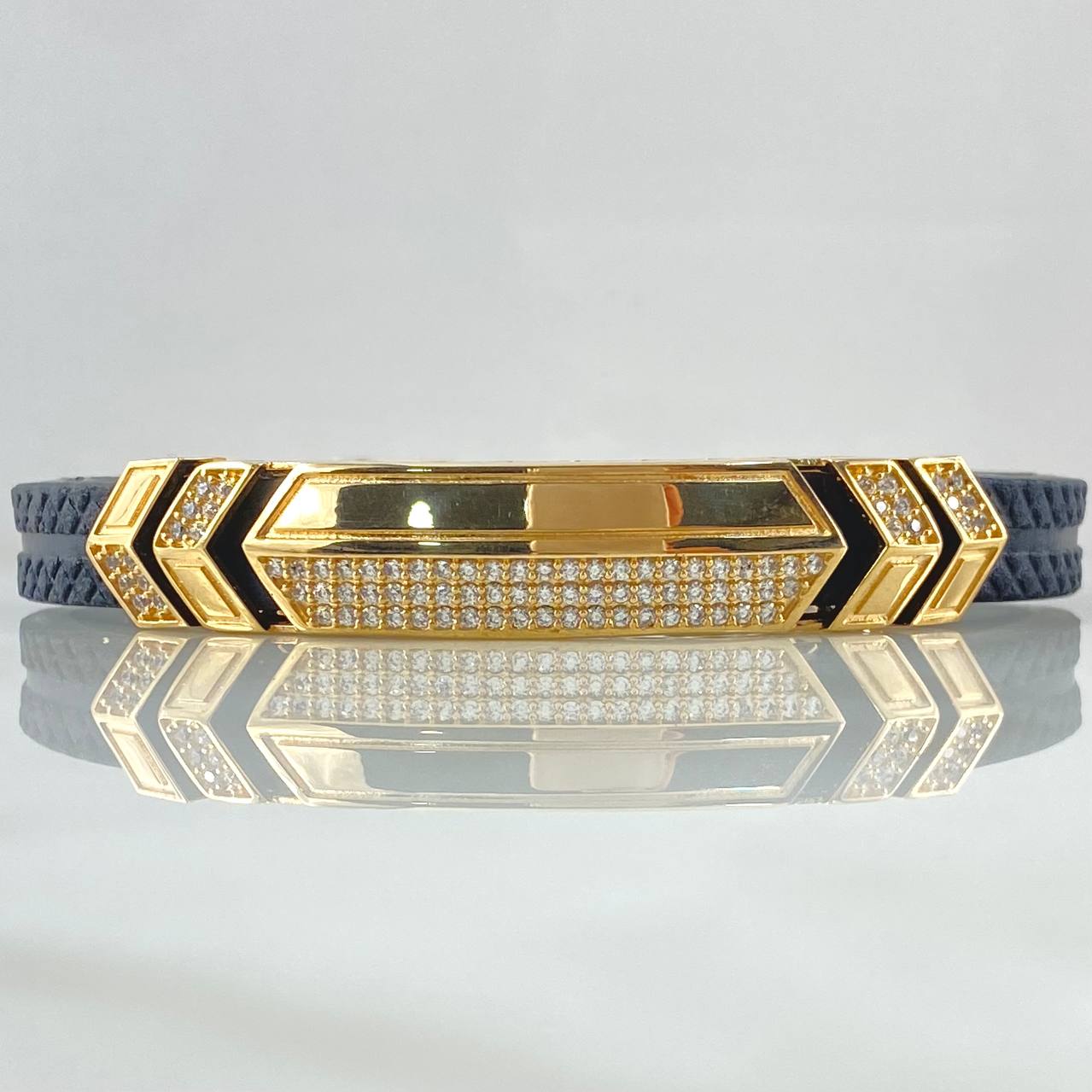 Pulso Marco Flechas Transversales 17.5gr / 20cm / Correa Caucho Cricones Blancos Oro Amarillo 18K ©