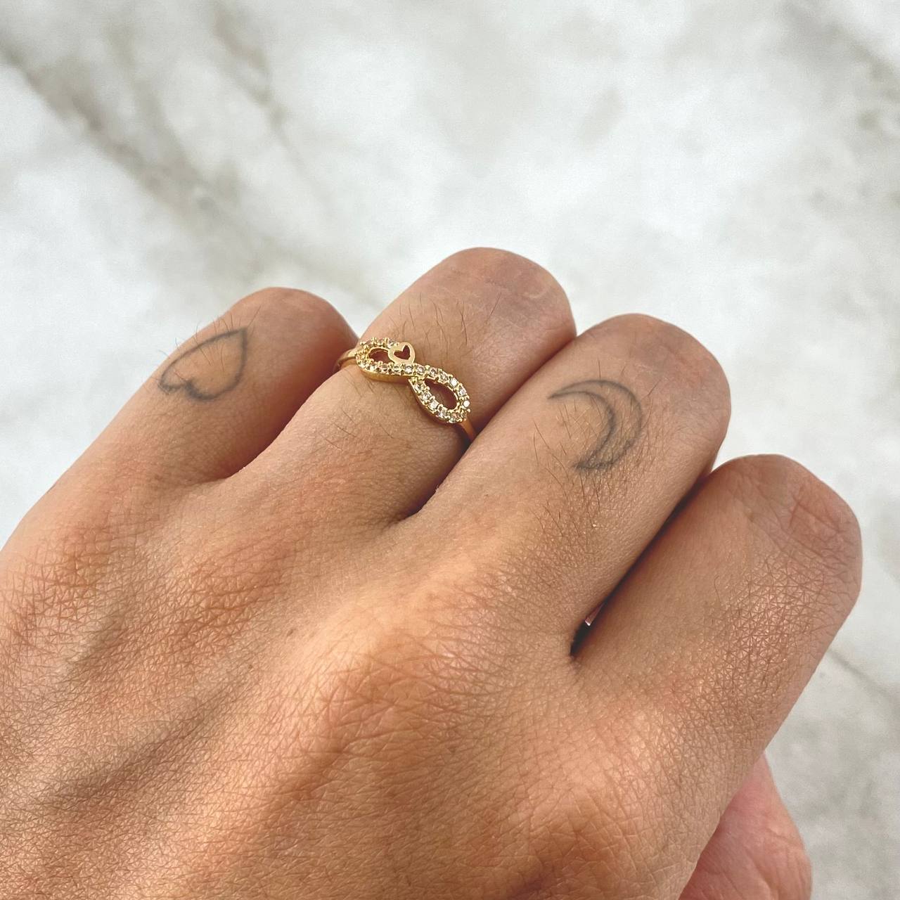 Infinity Heart Ring 1.65gr / Size 9 / White Zircons 18K Yellow Gold