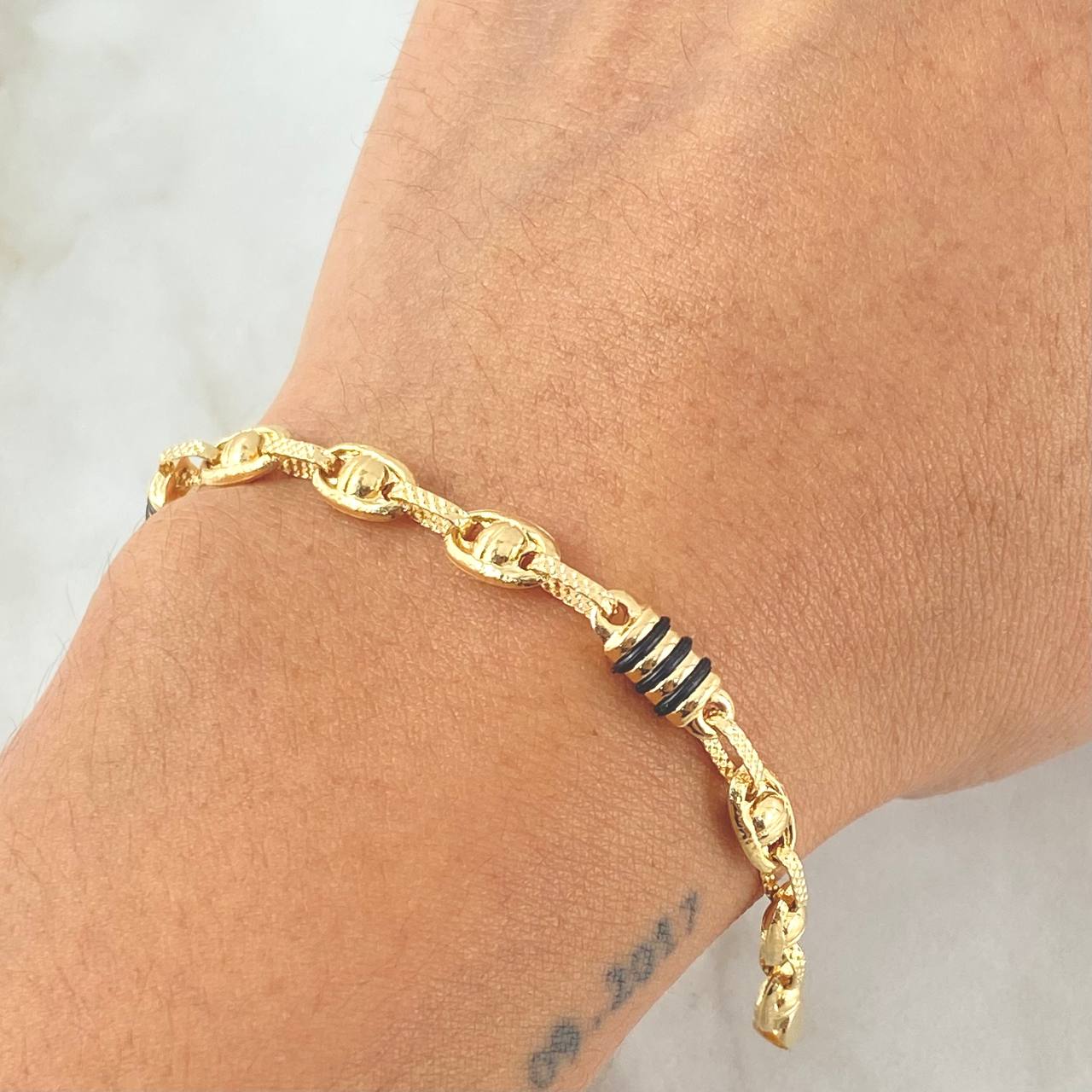 Rustic Screw Bracelet 5.6gr / 21cm / 18K Gold *