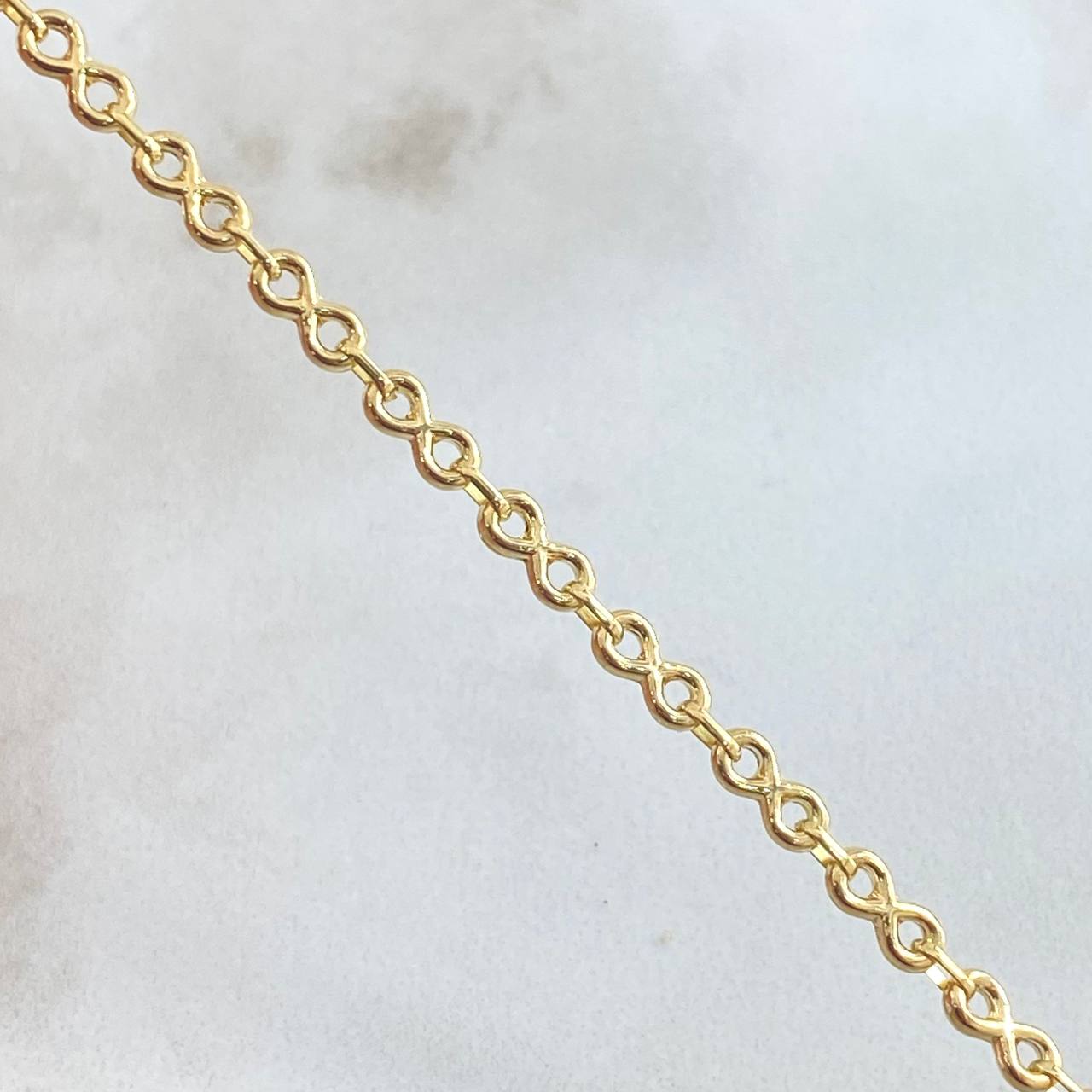 Infinite Bracelet 2.2gr / 6.9in / 18K Gold +0$